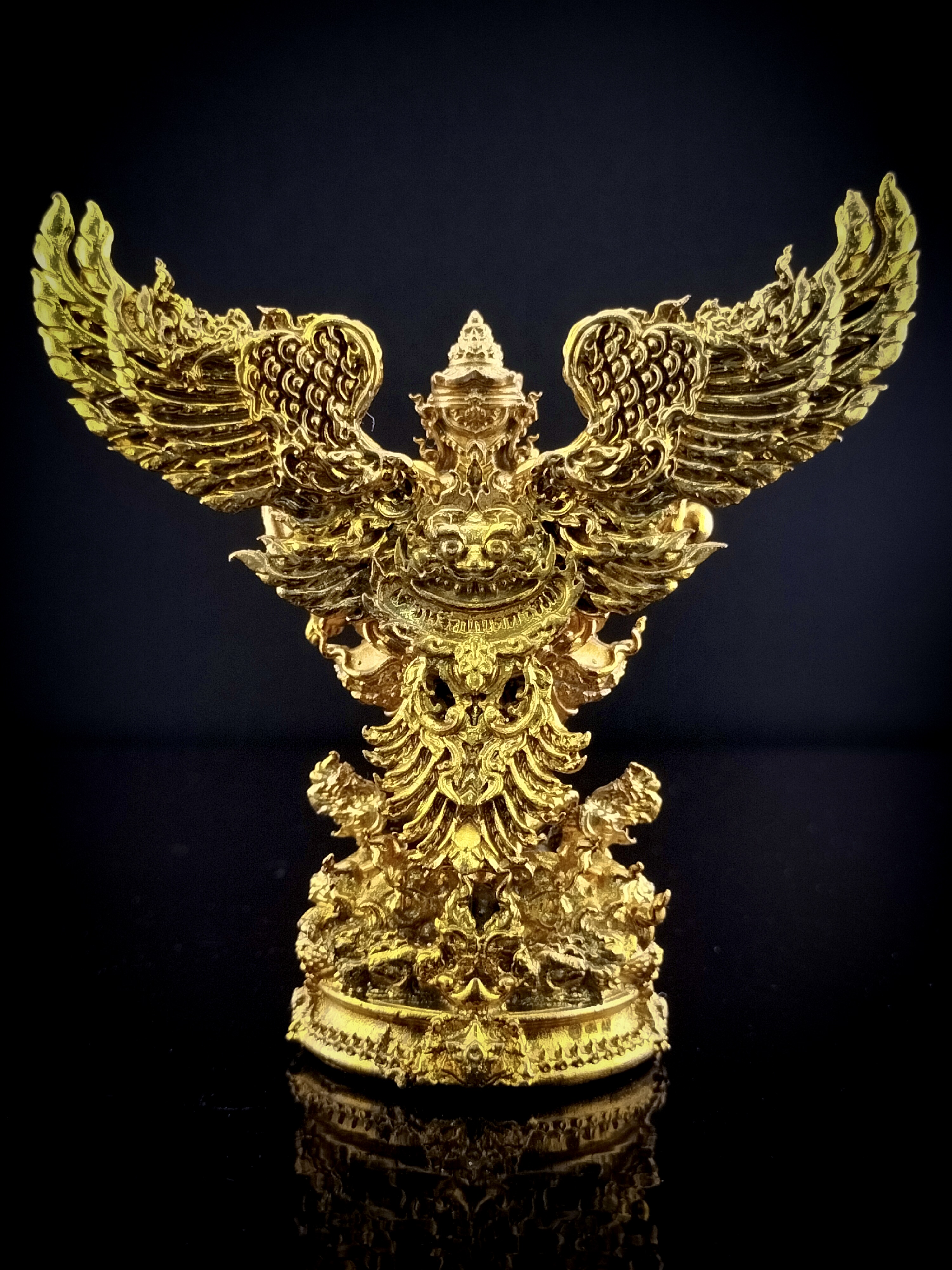 พญาครุฑมังรายศาสตร์ ขนาดตั้งหน้ารถ