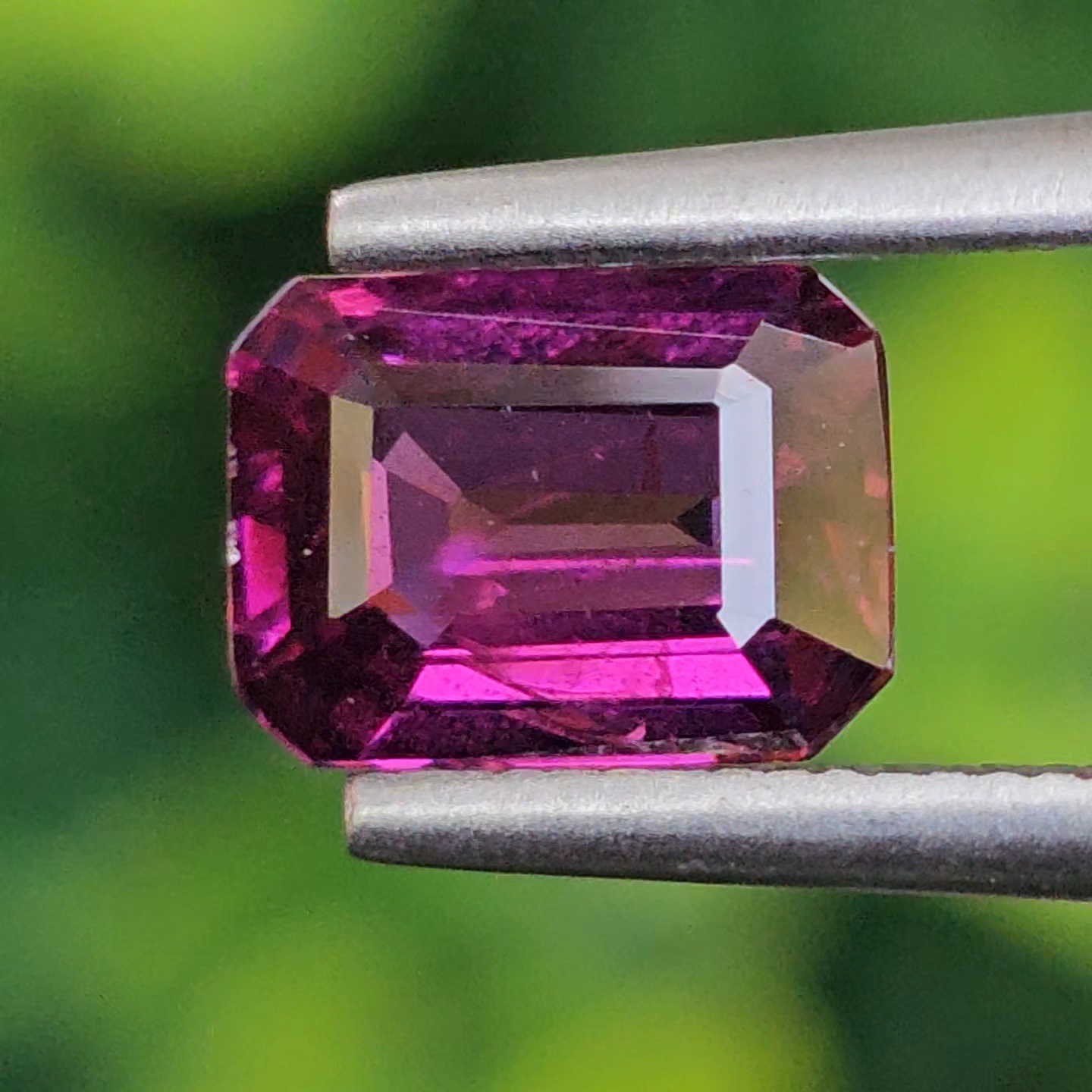 พลอย อุมบาไลต์ การ์เน็ต Umbalite Garnet 1.26 กะรัต (Cts.) ดิบ Unheated ลอยแท้ อัญมณีมงคลประจําวันเกิด เครื่องประดับพลอย