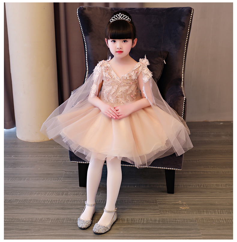 Pre-order ชุดราตรีเด็ก แขนกุด แต่งขนนกช่วงบน กระโปรงตาข่าย เชือกผูกหลัง น่ารักมาก