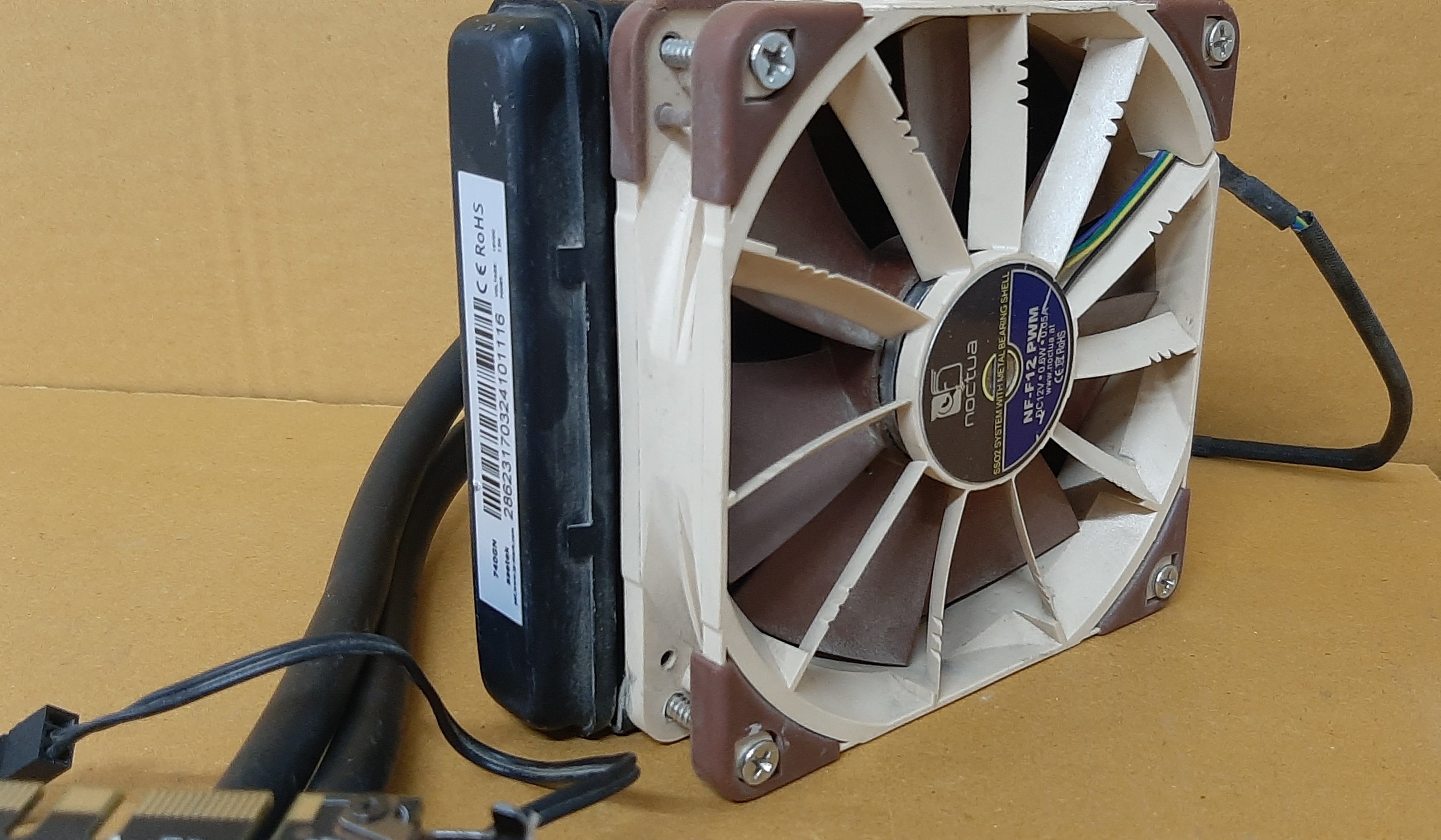 การ์ดจอ Manli GTX1080Ti 11GB+ฮิ้ตซิ้งชุดน้ำปิด มือสอง สภาพดี ประกันร้าน 1 เดือน