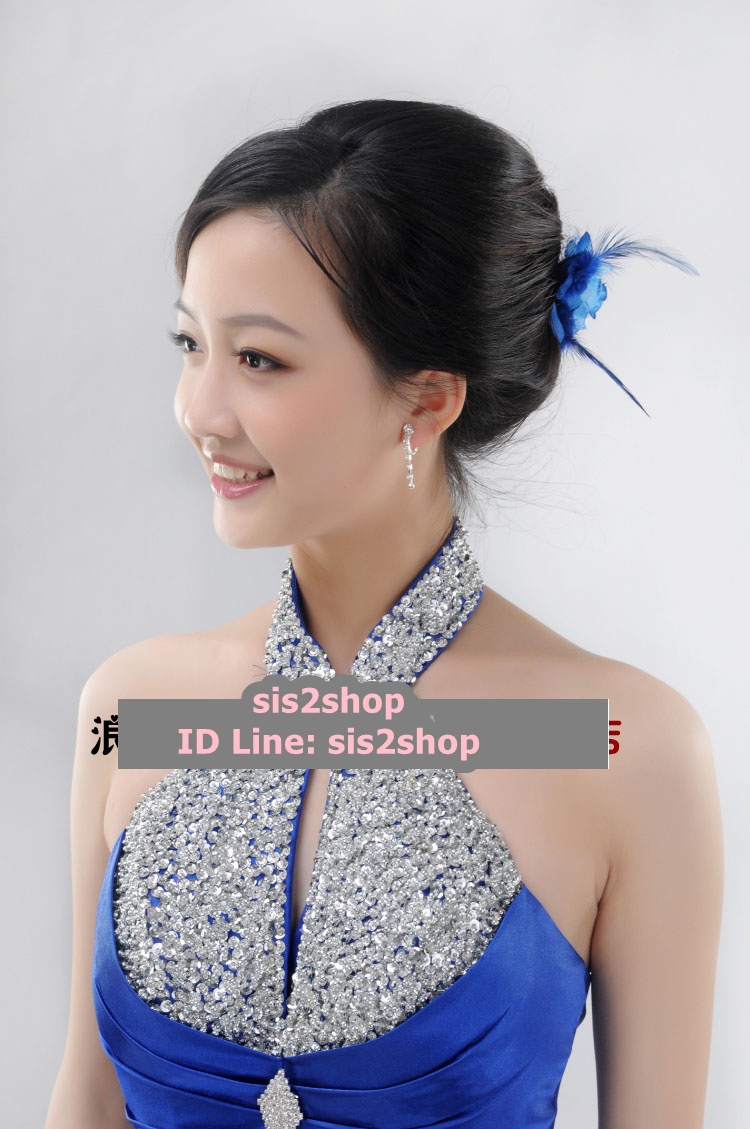 พร้อมส่ง ชุดราตรียาว คล้องคอ สีครีม Champagne ปักเลื่อมเน้นช่วงเอว และปกคอจีน