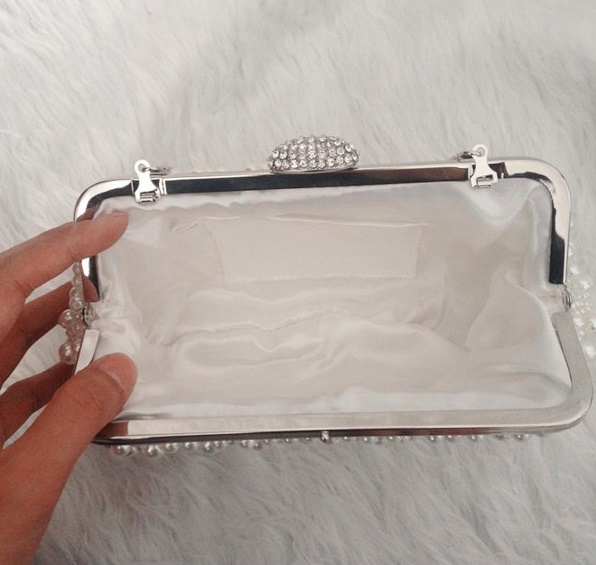 พร้อมส่ง Evening Clutch กระเป๋าออกงาน แต่งมุกทั้งใบ&จุกเปิดคริสตัล มาพร้อมสายสะพายสั้น/ยาว