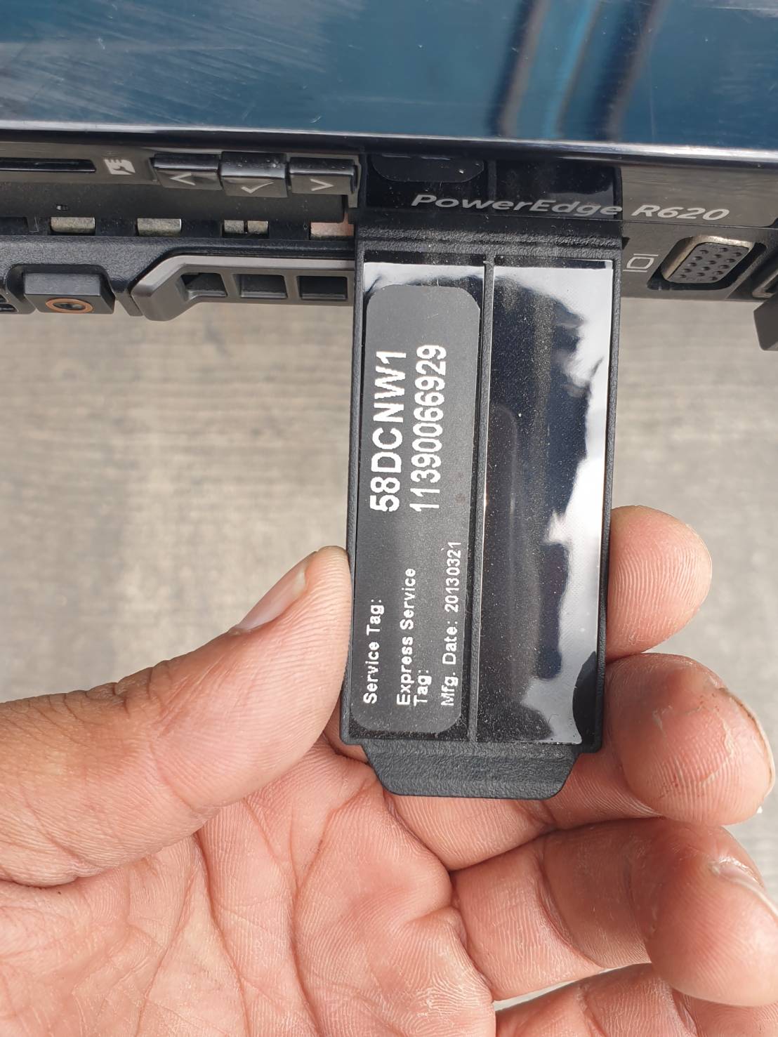 Dell R620 E5-2650v2 x2 ram 128 GB SSD 200GBx2 SAS 600x4 Power x2