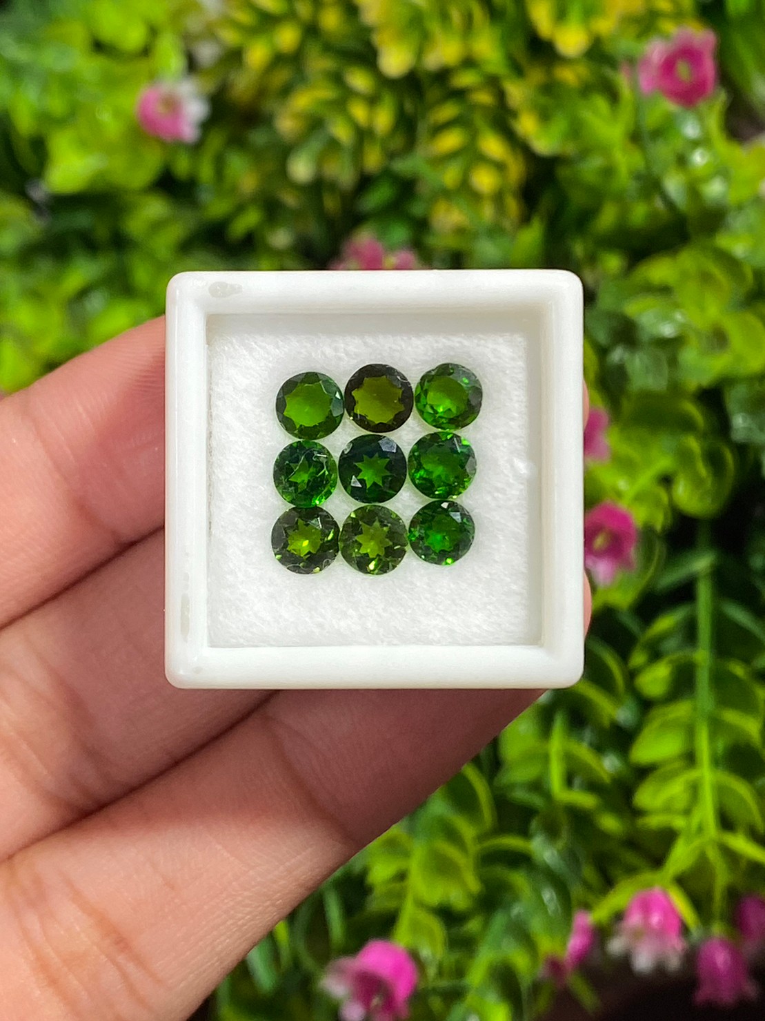 พลอย โครม ไดออพไซด์ Chrome Diopside 3.44 กะรัต (Cts.) 9 เม็ด พลอยแท้ อัญมณีมงคลประจําวันเกิด เครื่องประดับพลอย