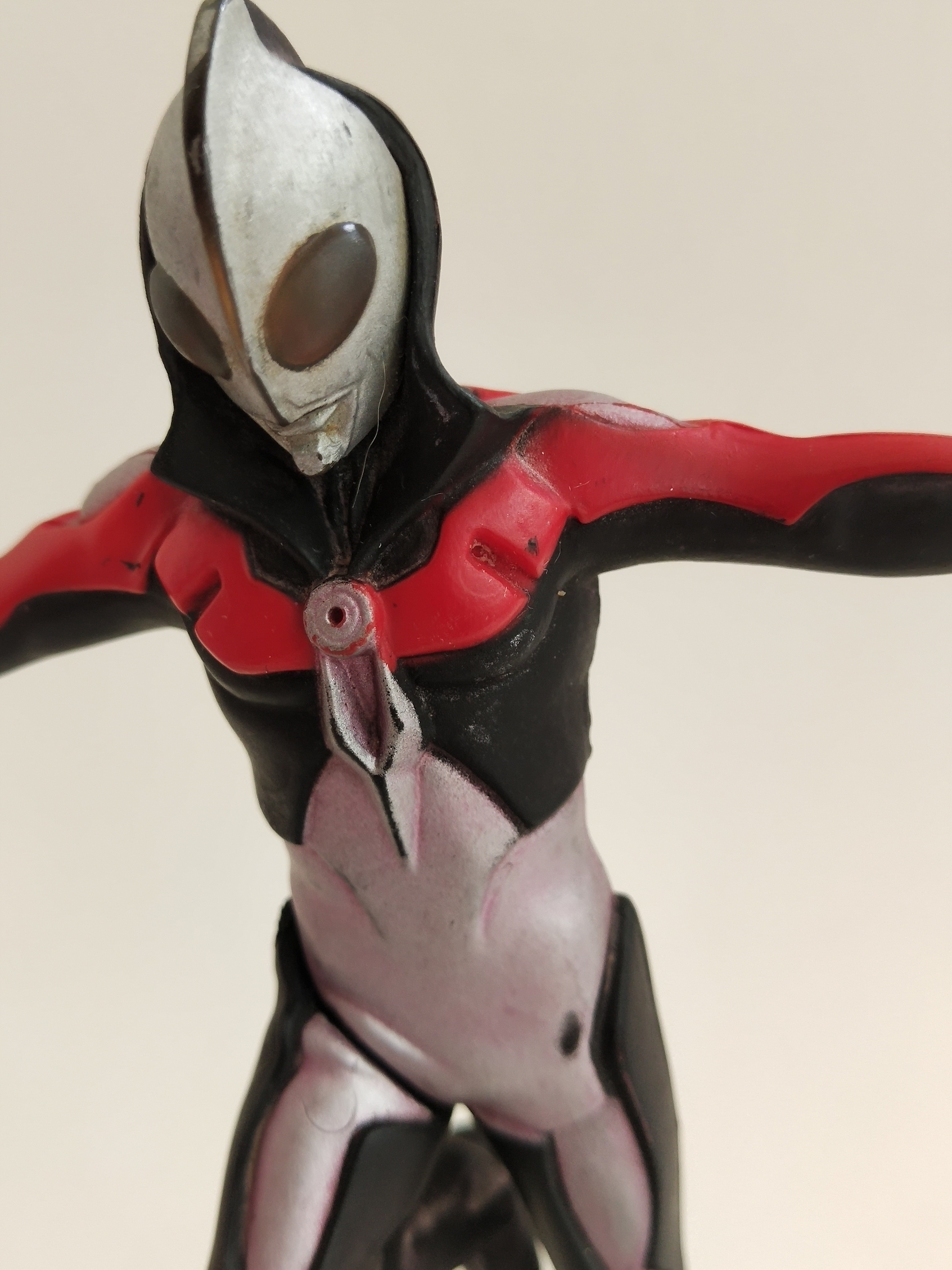 ของสะสม อุลตร้าแมน Ultraman ,ดาร์คอุลตร้า พร้อมฐาน และ แกนตั้ง Dark Ultra ซ่อมสี ขาแยก หน้าติดกาวถาวร