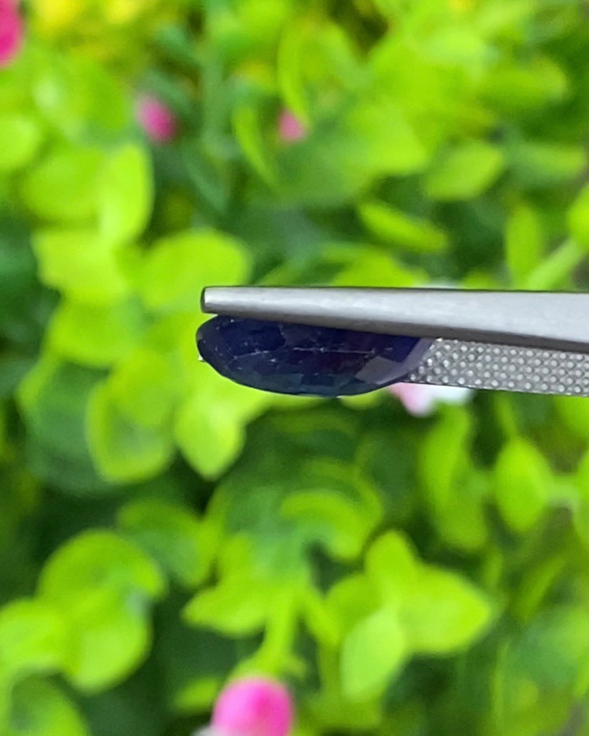 ไพลิน (Blue Sapphire) 5.63 กะรัต (Cts.) พลอยแท้ อัญมณีมงคลประจําวันเกิด เครื่องประดับพลอย