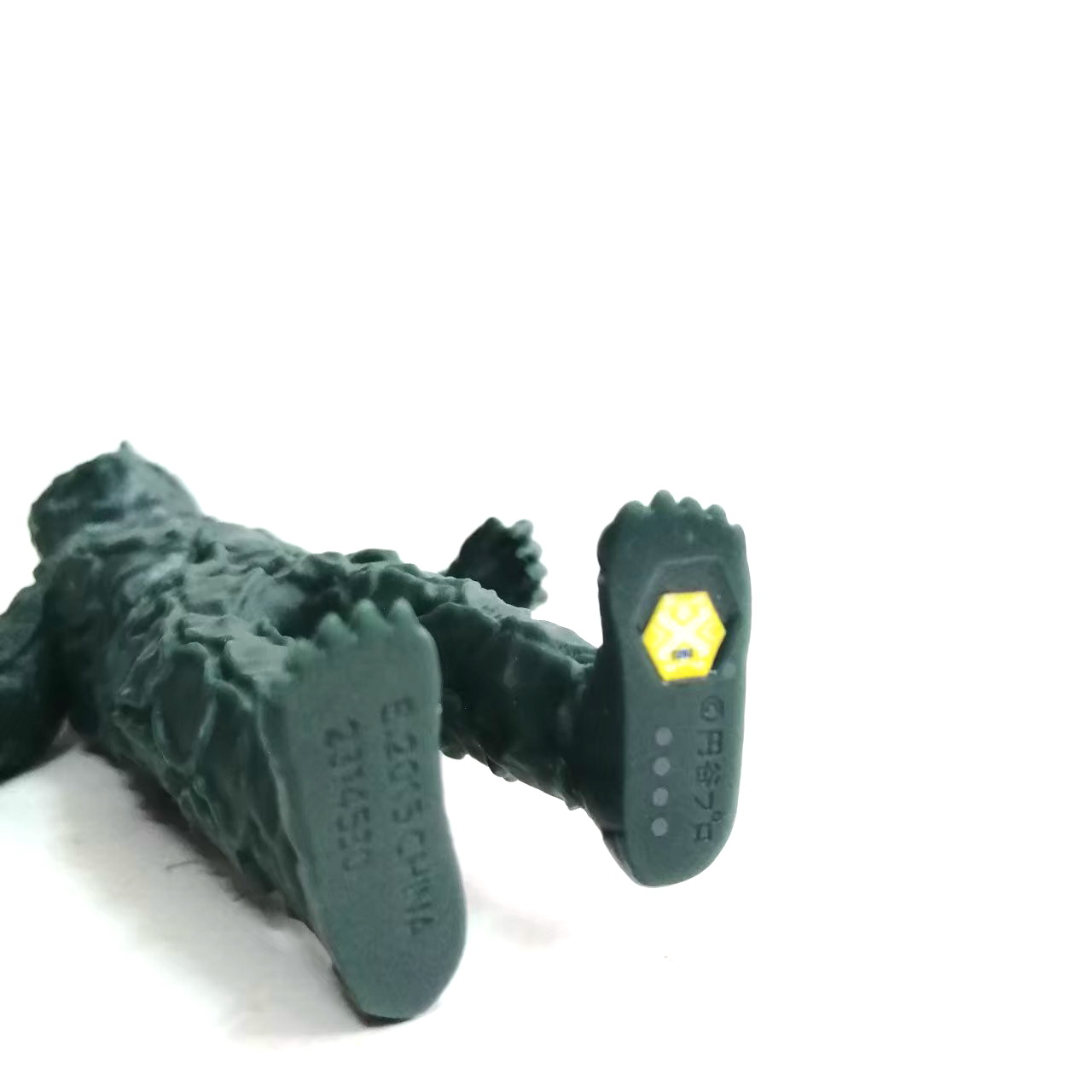 ซอฟ ขนาด 5.5 นิ้ว สัตว์ประหลาดเคโรเนีย จากอุลตร้าแมน (สีเขียว)เป็นซอฟพิเศษ เป็นแคปซูล สุ่มเลือก เล่นกับสปาร์คดอลได้ มีสติ๊กเกอร์ ขนาดตามรูป สภาพดี หายากไม่พบบ่อยนัก