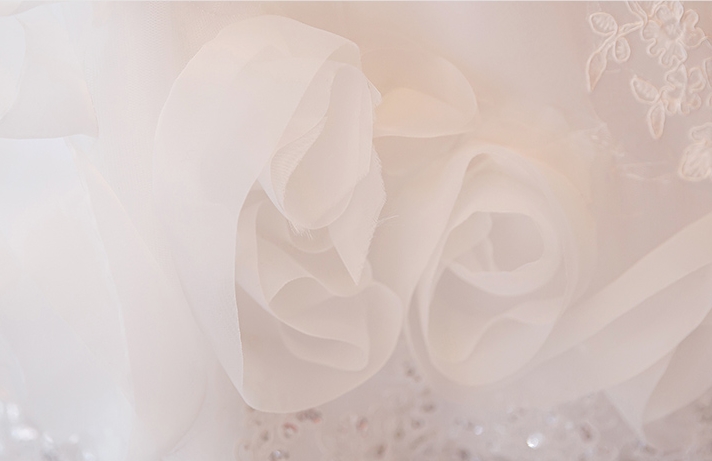 Pre-order ชุดราตรีเด็ก ชุดออกงาน ชุดกระโปรง สไตล์เจ้าหญิง แบบไหล่ปาด ผ้าลูกไม้ แต่งดอก ปล่อยชายยาว มีซิปหลัง