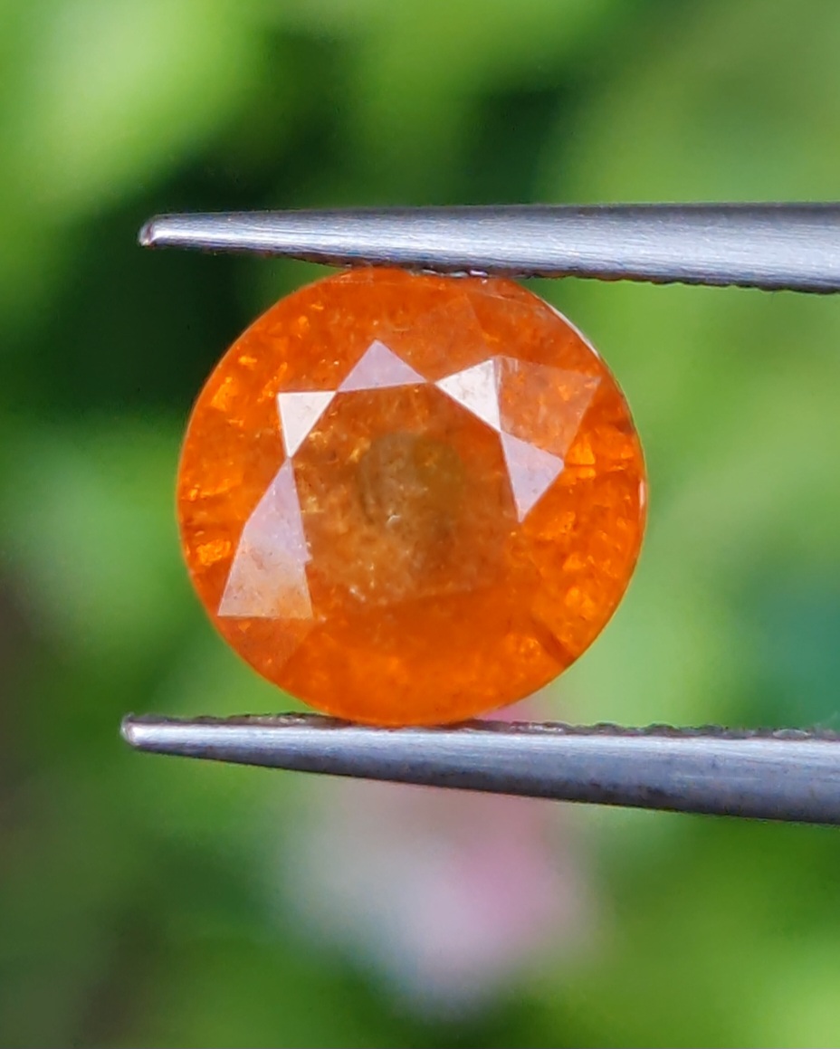 พลอย สเปสซาร์ไทต์ Spessartite Garnet 2.42 กะรัต Cts. พลอยแท้ อัญมณีมงคลประจําวันเกิด เครื่องประดับพลอย