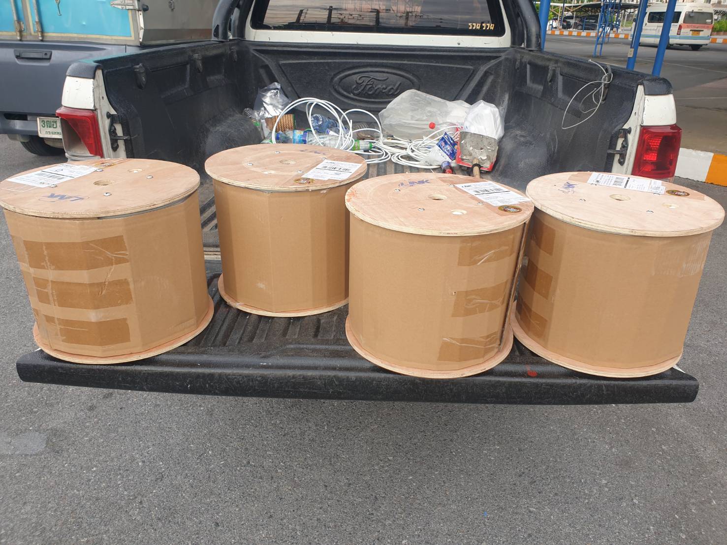 สายแลน Cat6 Link US-9136LSZH F/UTP Ultra (600MHz), Screen Twisted Pair, w/Cross Filler 305M