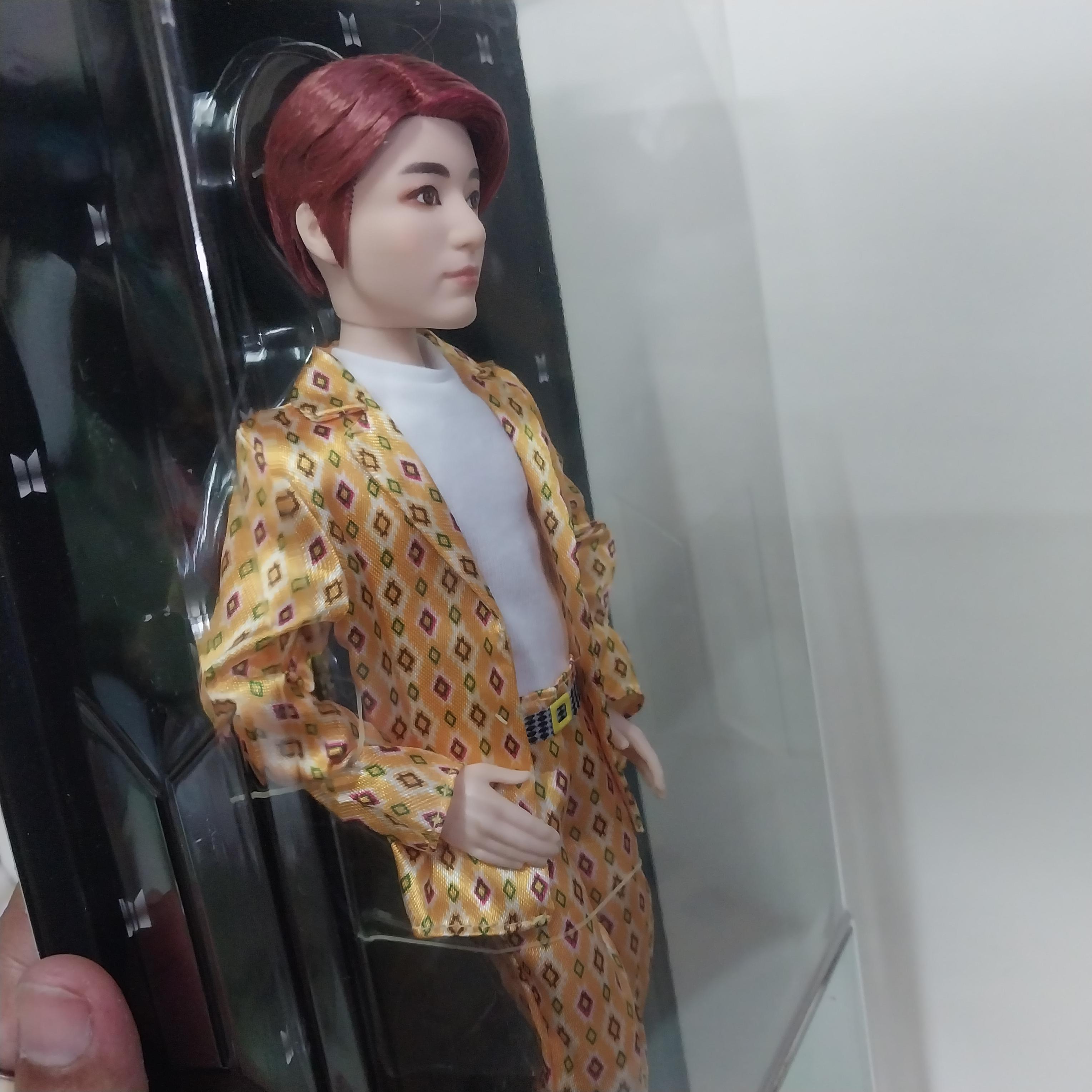 มีหลายภาพ มือ1 กล่องชำรุดบ้าง มีหลายภาพ ตุ๊กตาบอยแบรนด์เกาหลี BTS ของแท้แมทเทล