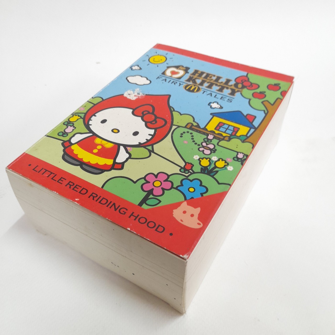 ตุ๊กตา คิตตี้ หนูน้อยหมวกแดง พรีเมี่ยม แมคโดนัลด์ ชุดแฟรี่เทลล์ งานในกล่องมือสองสภาพดี ขนาดตามรูป