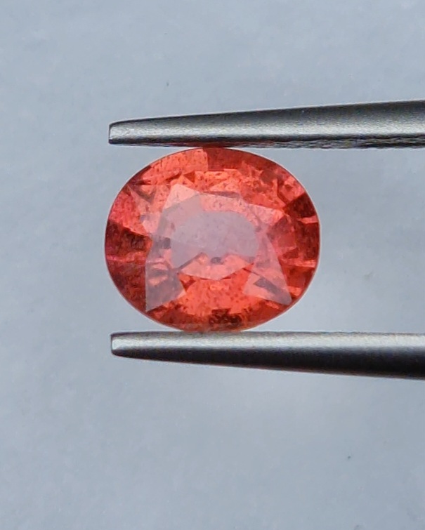 พลอย ออเรนจ์ แซฟไฟร์ Orange Sapphire 1.23 กะรัต (Cts.) พลอยแท้ อัญมณีมงคลประจําวันเกิด เครื่องประดับพลอย