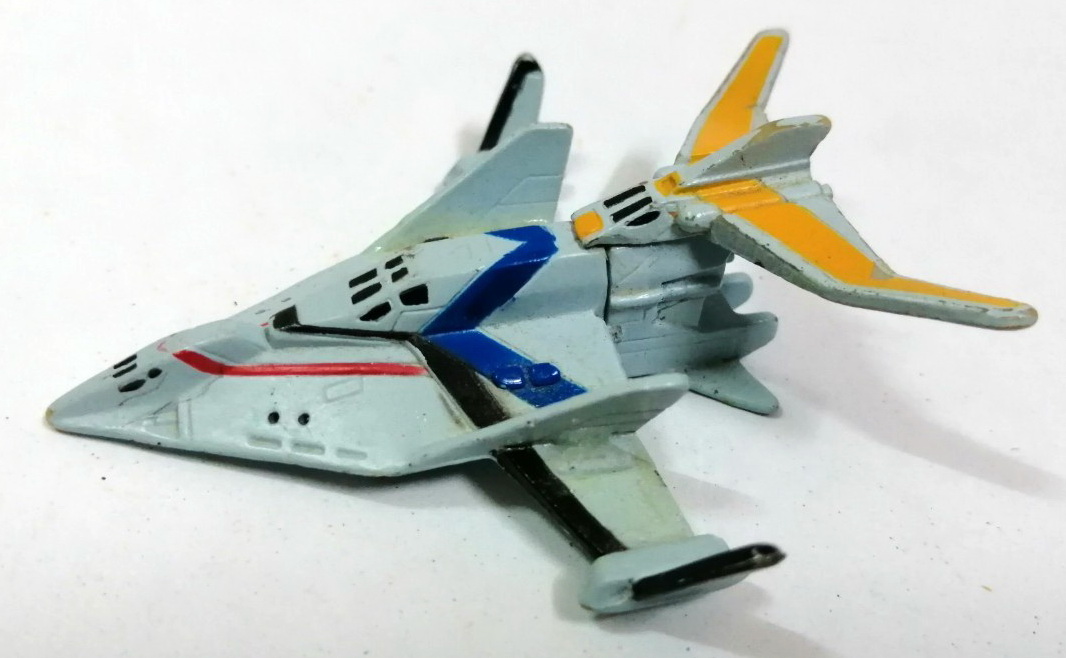 ของเล่น ของสะสม ชุด กาชาปอง ยานประจำหน่วยอุลตร้าแมน มียาน guts wing 1 และ 2, guts wing EX J ขนาดยาน 8ซม. สภาพเก่าเก็บ