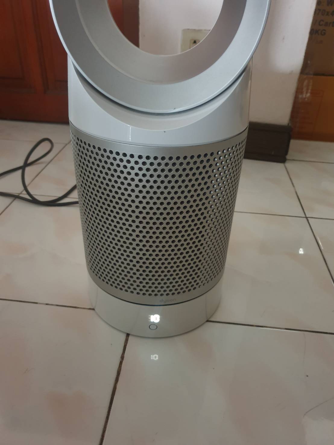 เครื่องฟอกอากาศ Pure Cool รุ่น TP00 PCOOL WH/SV