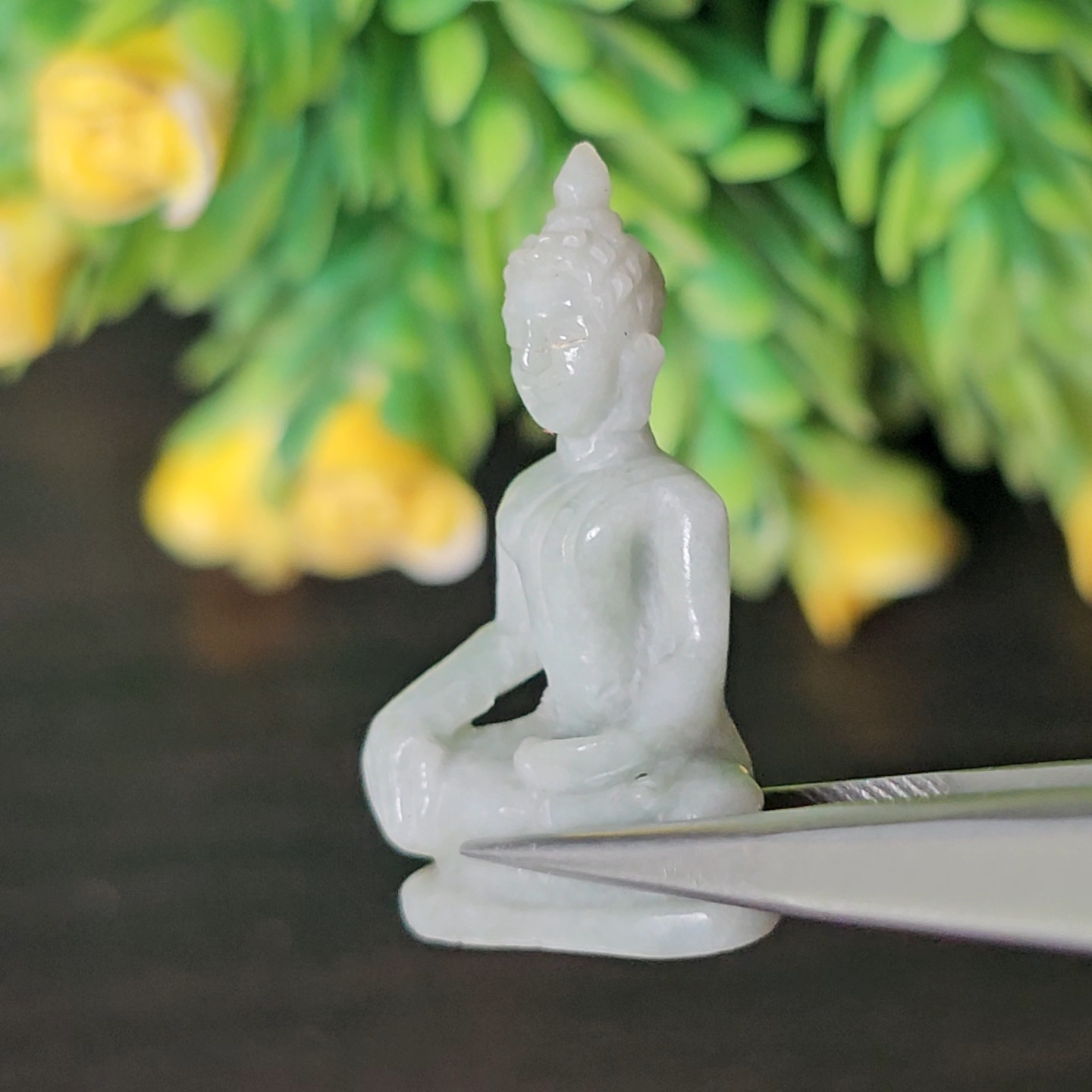 หยก แกะสลัก รูป พระ (Burmese jadeite) 20.87 กะรัต (cts.) หยก พม่า แท้