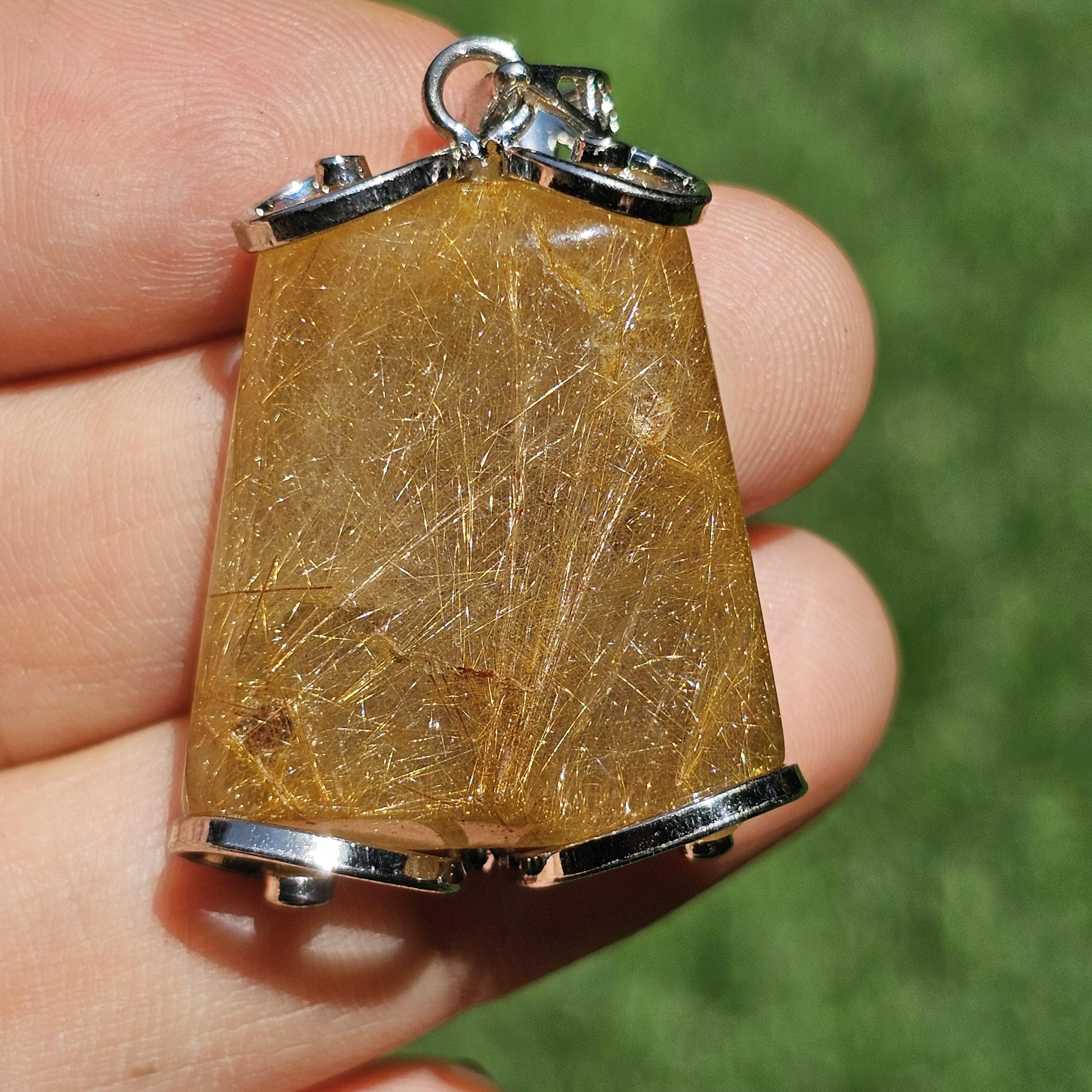 จี้ไหมทอง (Golden Rutilated Quartz) 65.25 กะรัต Cts. พลอยแท้ อัญมณีมงคลประจําวันเกิด เครื่องประดับพลอย