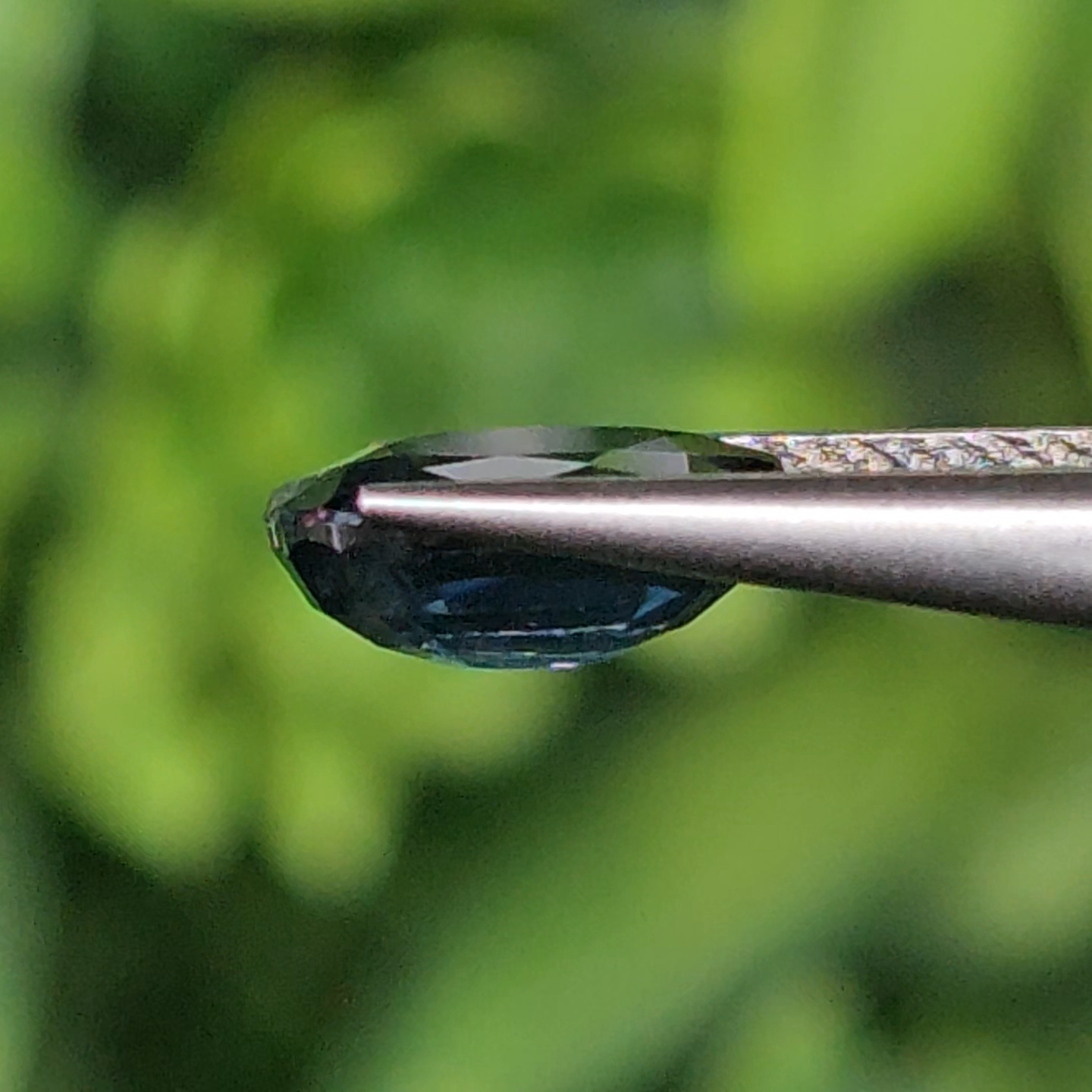 พลอย ไพลิน Blue Sapphire 2.64 กะรัต (Cts.) พลอยแท้ อัญมณีมงคลประจําวันเกิด เครื่องประดับพลอย