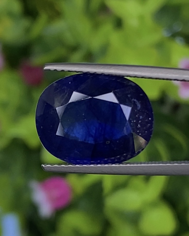 ไพลิน (Blue Sapphire) 9.72 กะรัต (Cts.) พลอยแท้ อัญมณีมงคลประจําวันเกิด เครื่องประดับพลอย