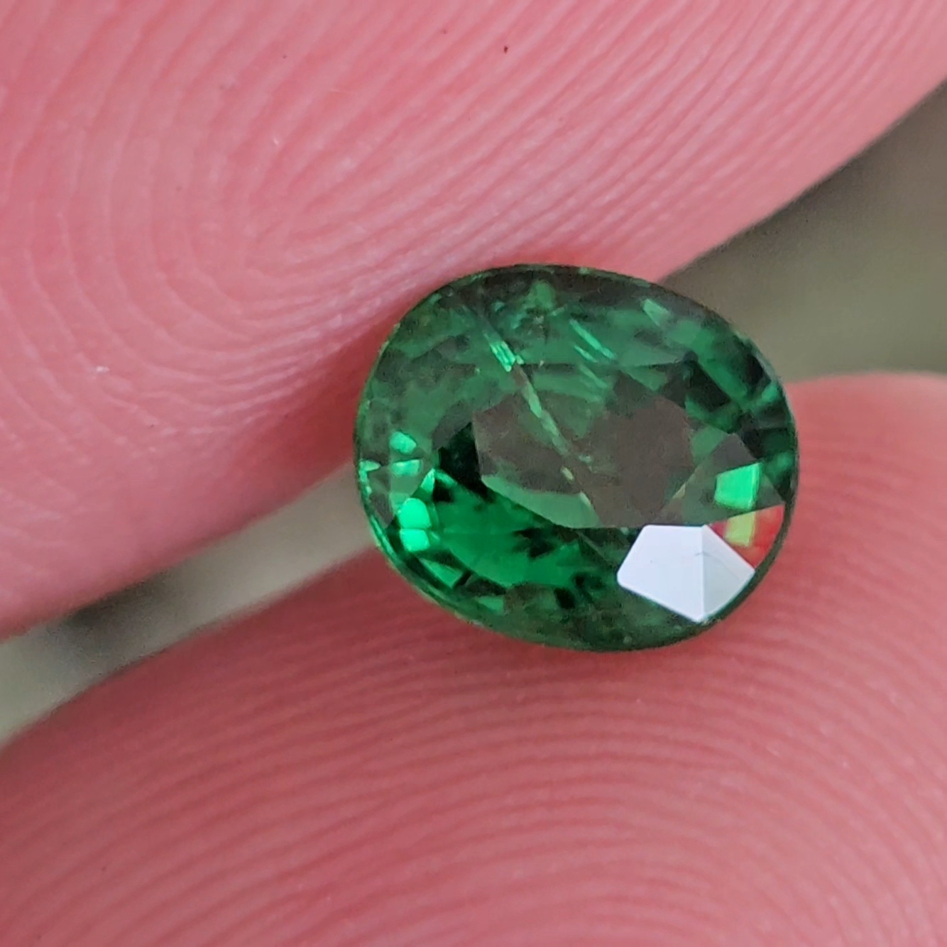 พลอย ซาโวไรท์ Tsavorite Garnet 1.28 กะรัต (Cts.) ดิบ Unheated พร้อมใบเซอร์ อัญมณีมงคลประจําวันเกิด เครื่องประดับพลอย