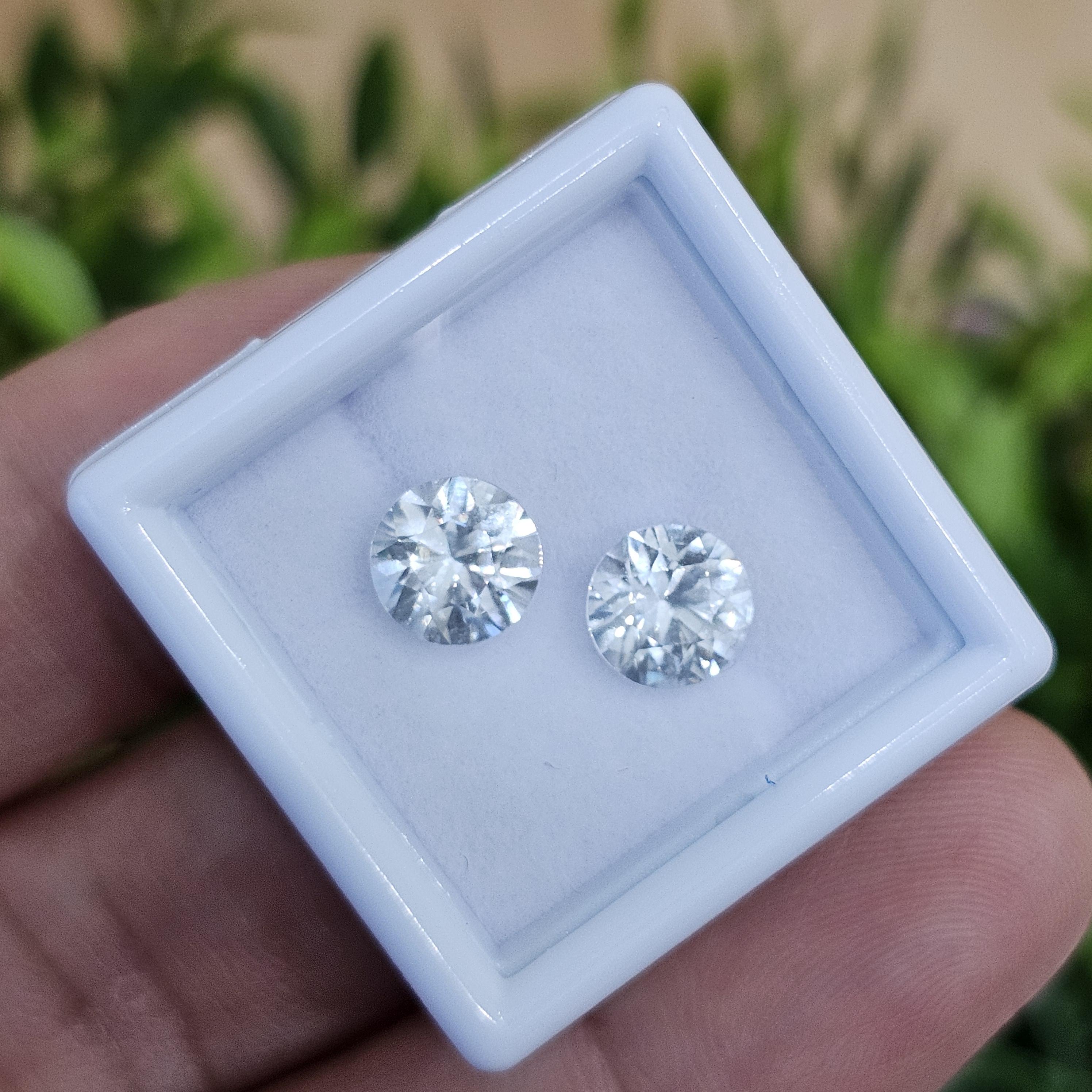 พลอย เพทาย Natural Zircon 4.13 กะรัต (Cts.) 2 เม็ด (Pcs.) พลอยแท้ อัญมณีมงคลประจําวันเกิด เครื่องประดับพลอย