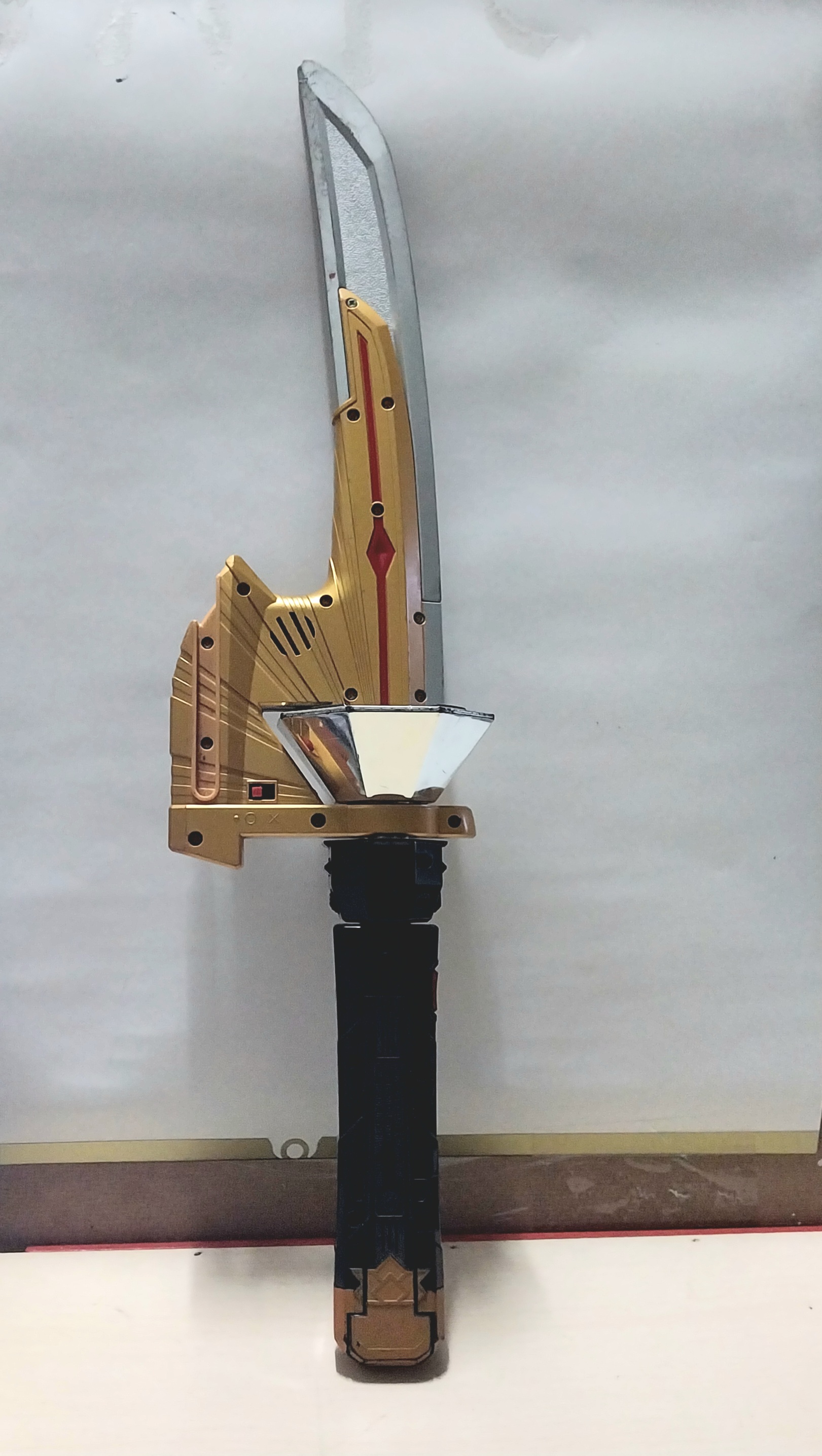 มีหลายภาพ งานdx **ไม่เช็คระบบไฟ ดาบจากขบวนการซามูไร ชินเคนเจอร์ มือสองสภาพดี มีรอยบ้าง