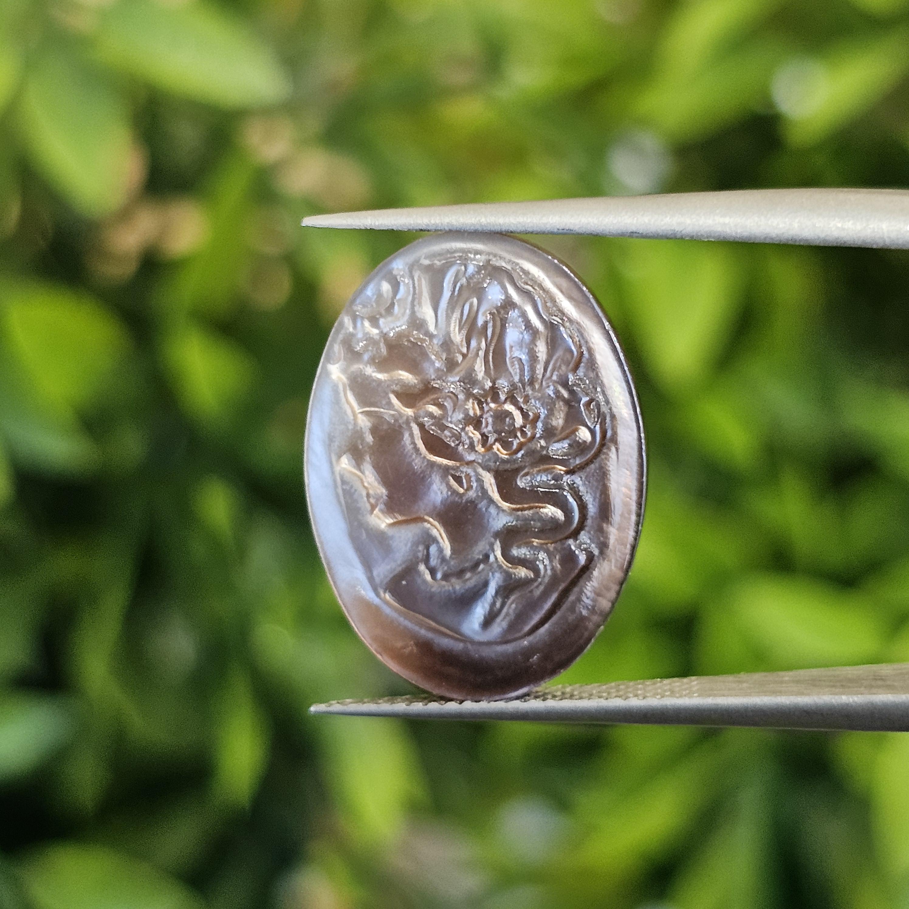 เปลือกหอยมุก แกะสลัก Pearl Shell Carved 3.72 กะรัต (Cts.)