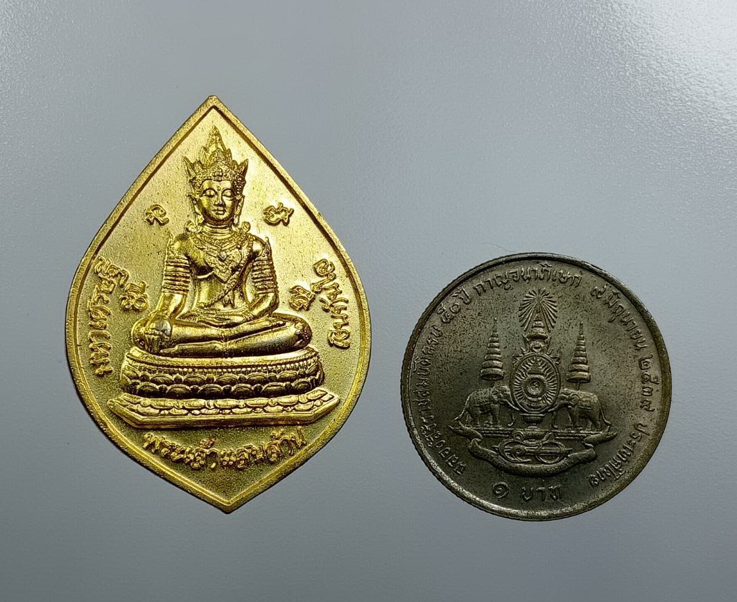 A7511 พระเจ้าแสนล้าน รุ่นมหาเศรษฐีเงินทันใจ พระพุทธพจนวราภรณ์ วัดเจดีย์หลวง จ.เชียงใหม่ ปี2550