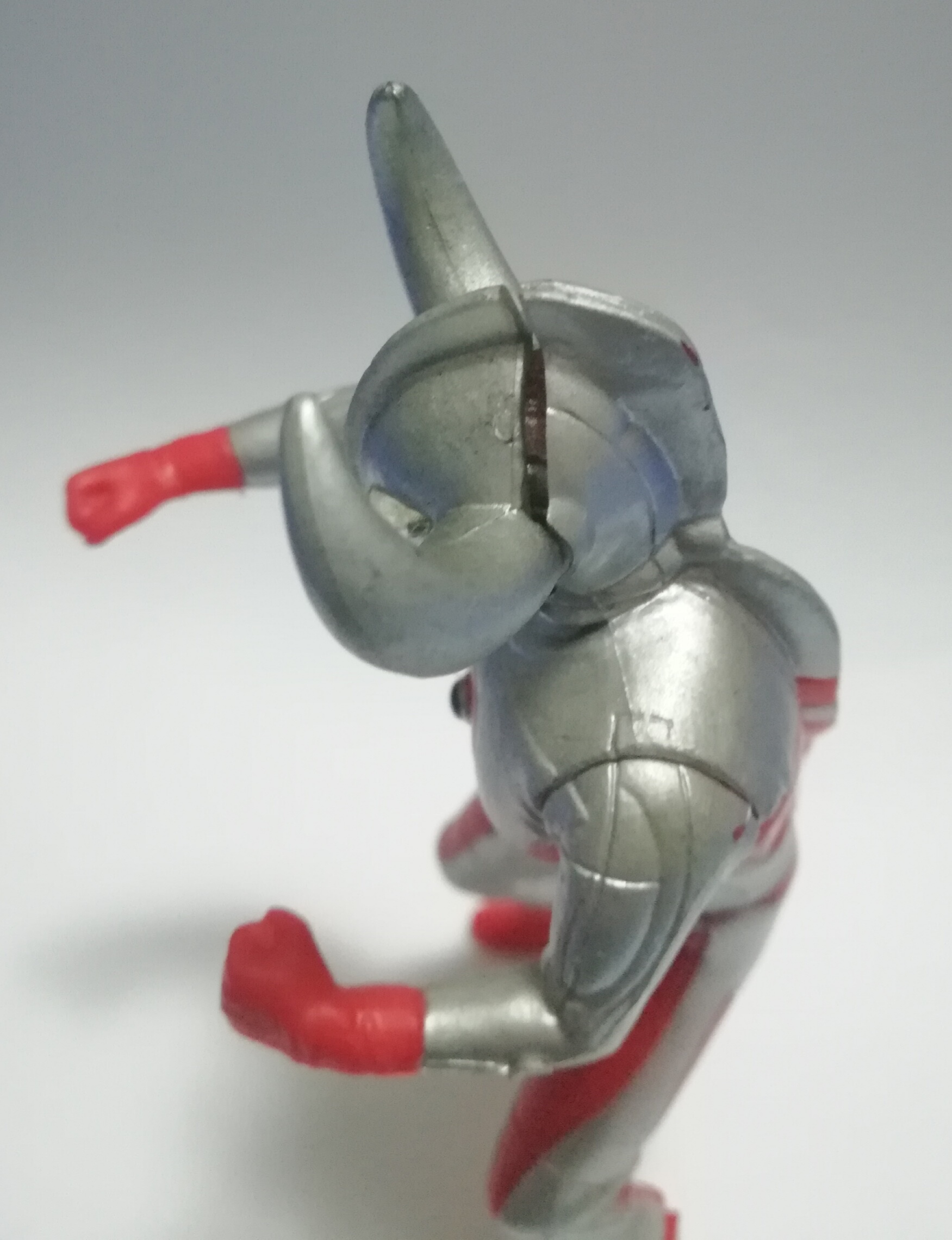 แคนดี้ทอย เจ้าพ่ออุลตร้า มีรอยบ้างตามภาพ **ไม่มีตราปั๊ม