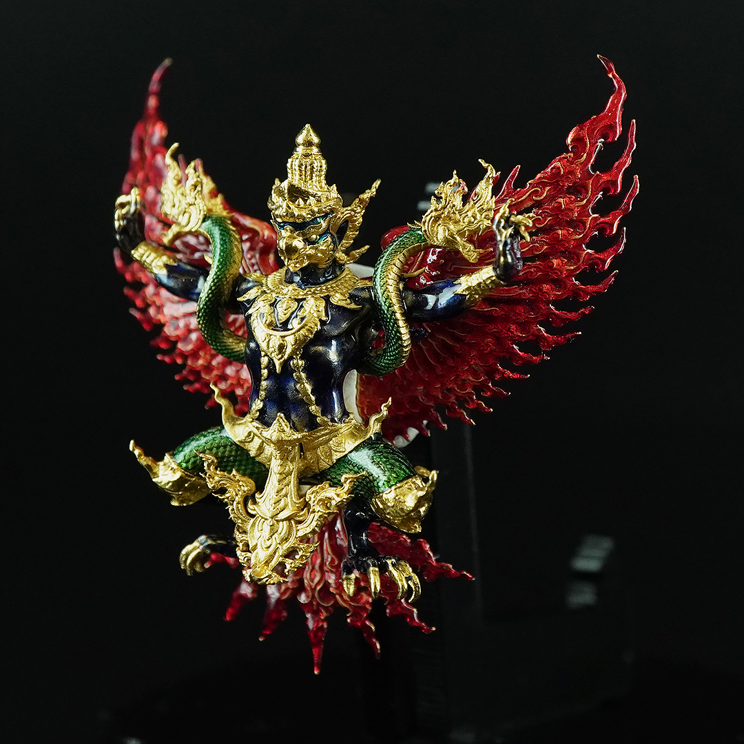 พญาครุฑพิษฐาน รหัส 2 เนื้อเงินชุบทองลงยากายน้ำเงิน ปีกลงยาแดง