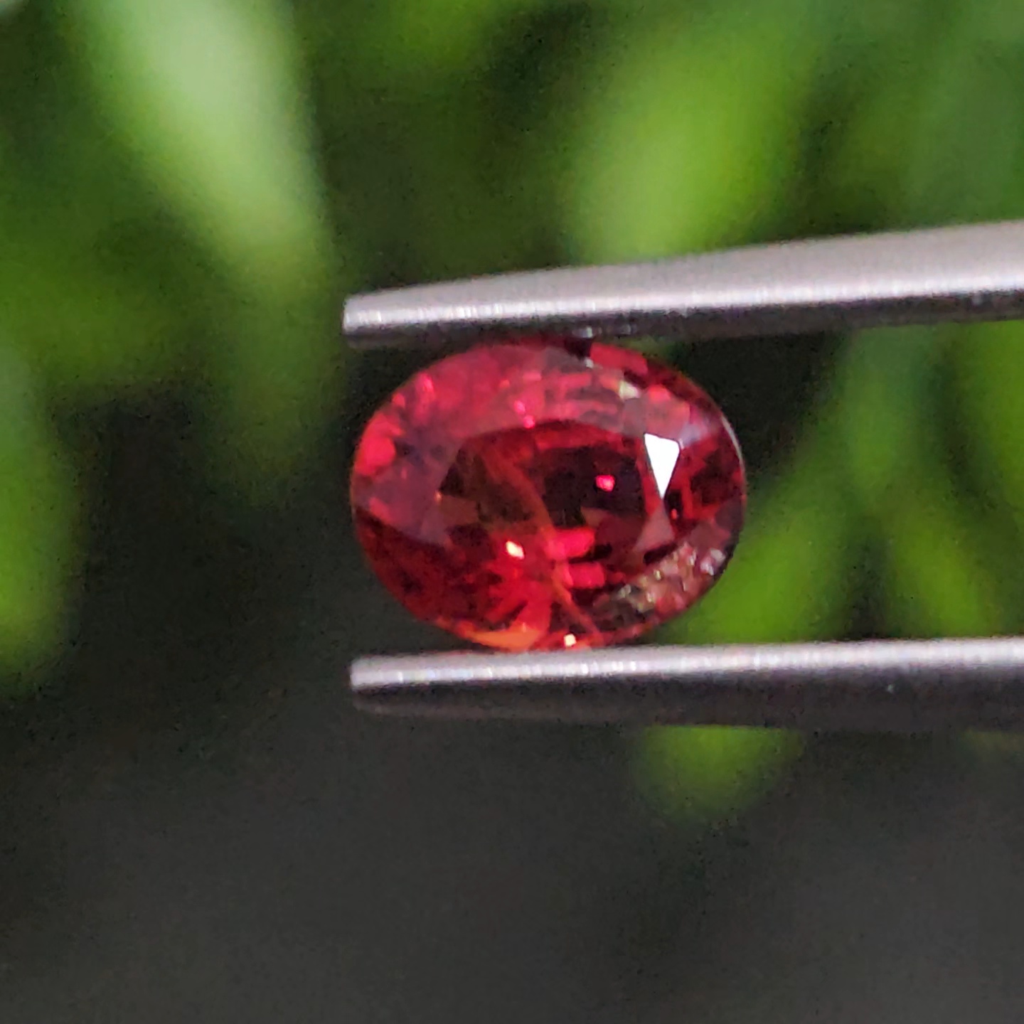 พลอย ทับทิม ซองเจีย Songea Ruby Sapphire 1.03 กะรัต (Cts.) พลอยแท้ อัญมณีมงคลประจําวันเกิด เครื่องประดับพลอย