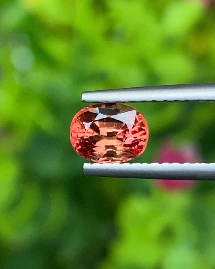 พลอย ซองเจีย แซฟไฟร์ Songea Sapphire 1.10 กะรัต (Cts.) พลอยแท้ อัญมณีมงคลประจําวันเกิด เครื่องประดับพลอย