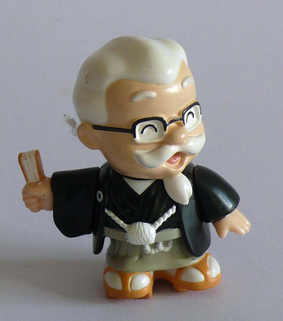 ของเก่าสะสมจาก KFC ลุงเคนตั๊กกี้ ผู้พันแซนเดอรส์ Colonel Sanders, ใส่ชุดประจำชาติต่างๅ