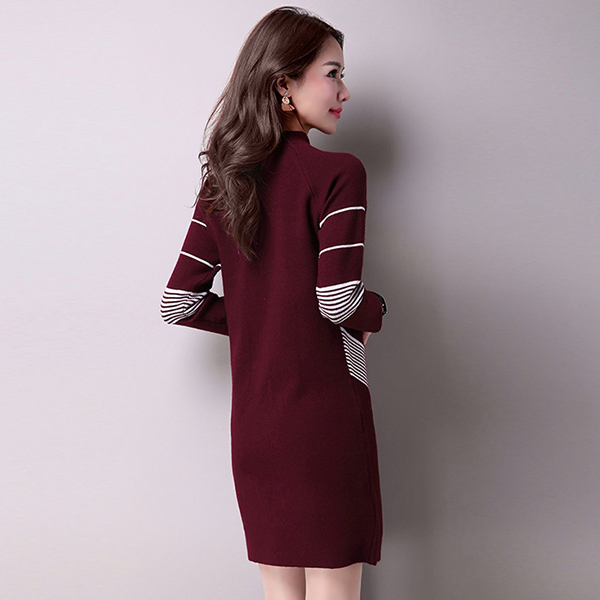 เดรสคอปีน ผ่าซิปแต่งมุก ผ้าไหมพรมวูลหนานุ่มถักลายสวย (12168B)