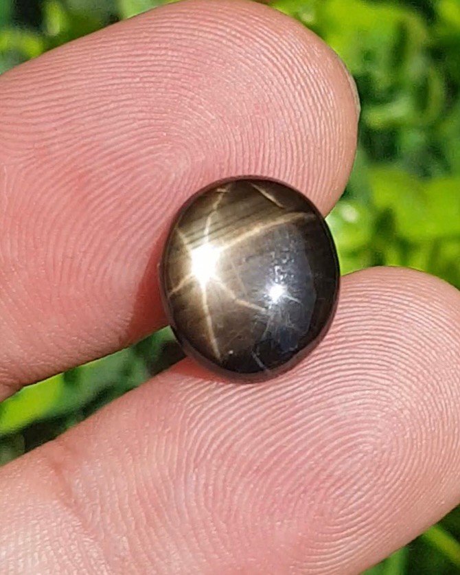 พลอย แบล็ค สตาร์ แซฟไฟร์ Black Star Sapphire 6.18 กะรัต (Cts.) ดิบ Unheated พลอยแท้ อัญมณีมงคลประจําวันเกิด เครื่องประดับพลอย