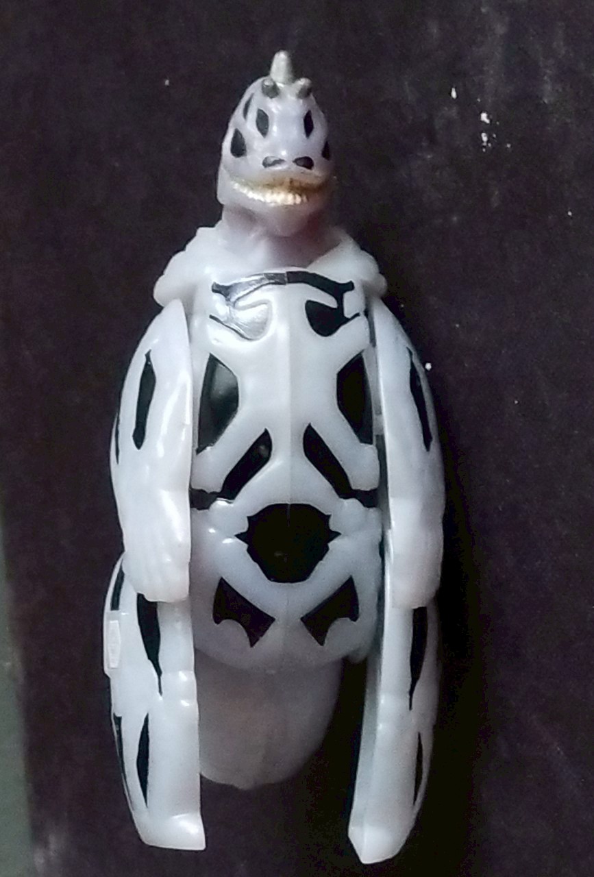 มีหลายภาพ ตุ๊กตาไข่ ไคจูเอ้ก สัตว์ประหลาดซีโบส มีสติ๊กเกอร์