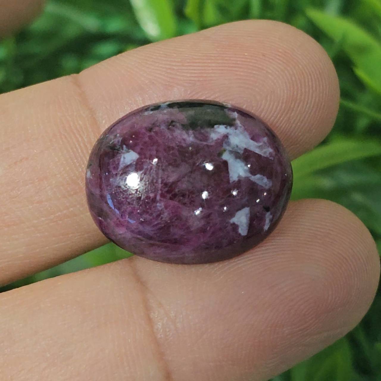 พลอย ทับทิม (Ruby In Zoisite) 24.11 กะรัต (Cts.) พลอยแท้ อัญมณีมงคลประจําวันเกิด เครื่องประดับพลอย