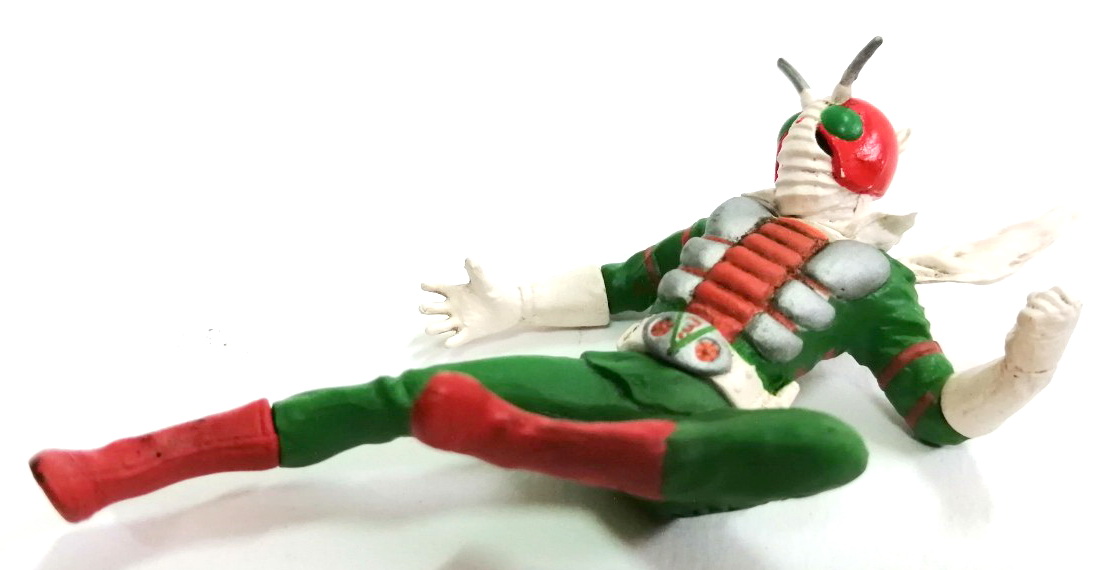 กาชาปอง ไรเดอร์ วี3 กระโดดเตะ ไม่มีฐานตั้ง สภาพเก่าเก็บ