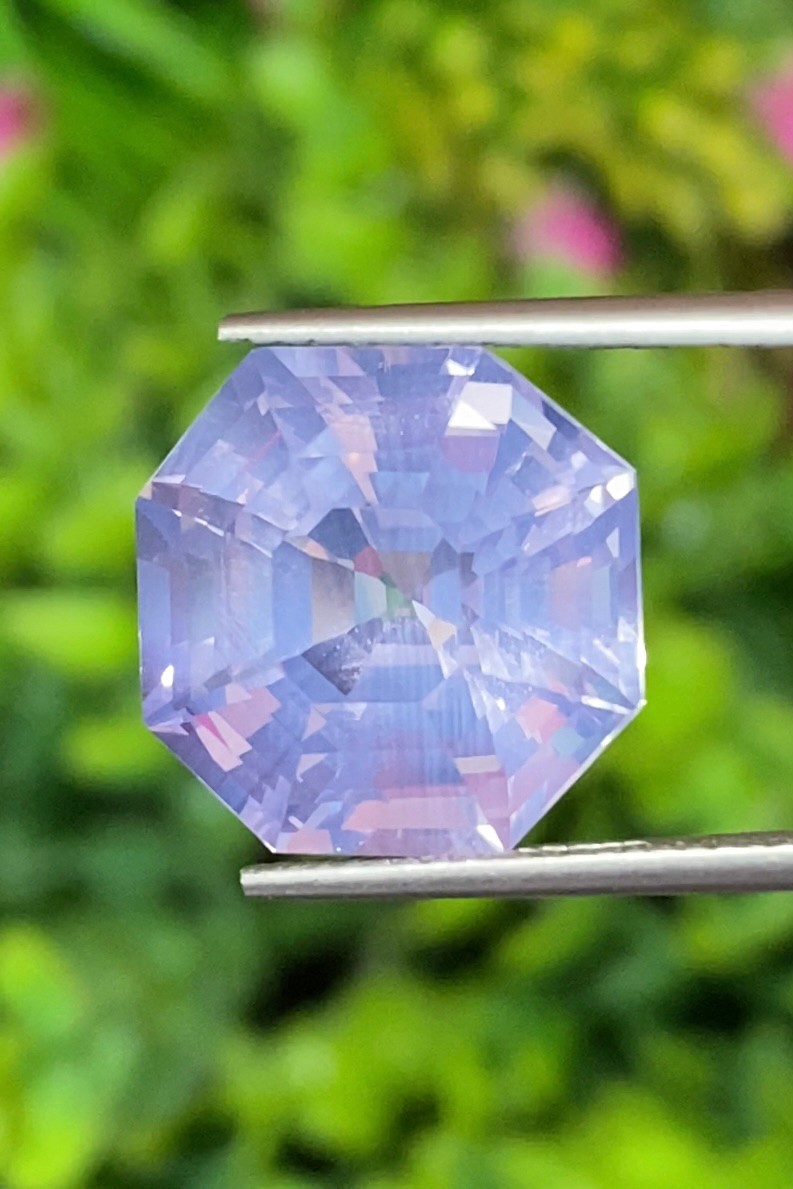 พลอย ลาเวนเดอร์ ควอตซ์ Lavender Quartz 12.28 กะรัต (Cts.) พลอยแท้ อัญมณีมงคลประจําวันเกิด เครื่องประดับพลอย