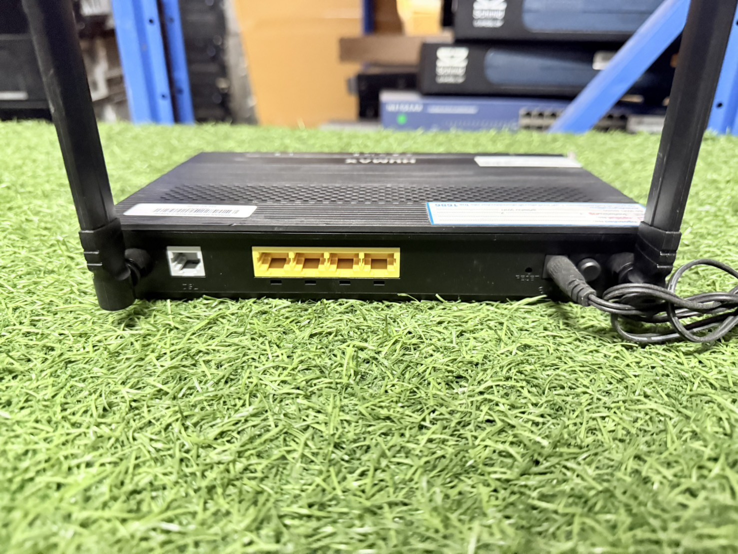 Router HUMAX HV100-02 Roter