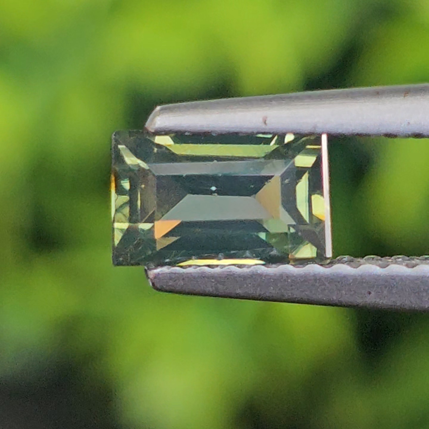 พลอย เพทาย Natural Zircon 1.23 กะรัต (Cts.) ดิบ พลอยแท้อัญมณีมงคล ประจําวันเกิด เครื่องประดับพลอย