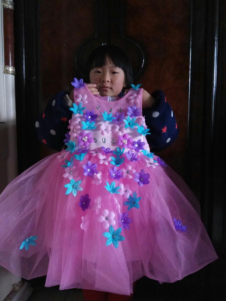 Pre-order ชุดราตรีเด็ก หน้าสั้นหลังยาว แขนกุด ผ้าลูกไม้ กระโปรงตาข่าย แต่งผีเสื้อสามมิติ สวยหวานน่ารักมาๆ