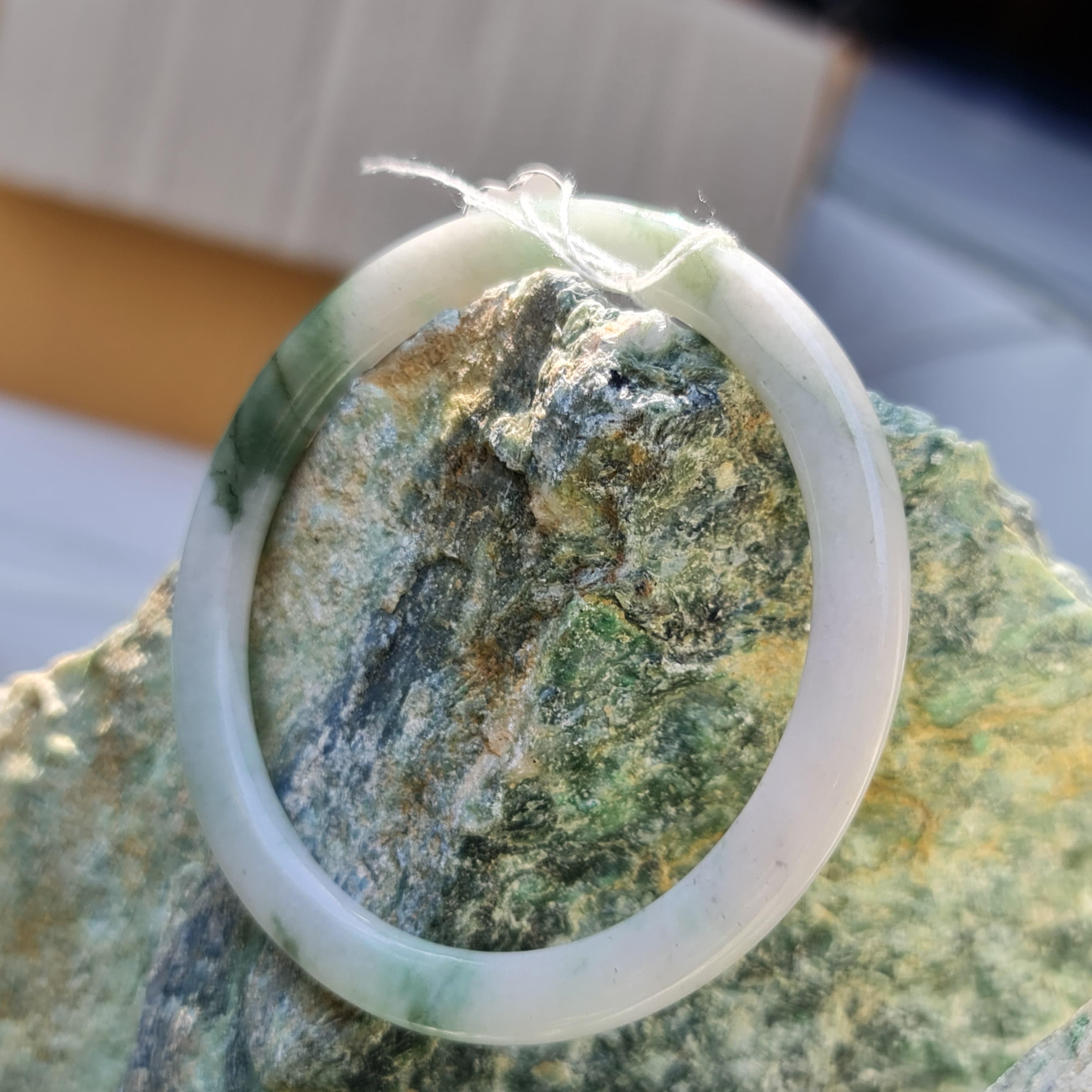 JB6711043 หยก พม่า แท้ Jade กำไลหยก 56.1 มม. (Jadeite bracelet) พม่า (Myanmar)