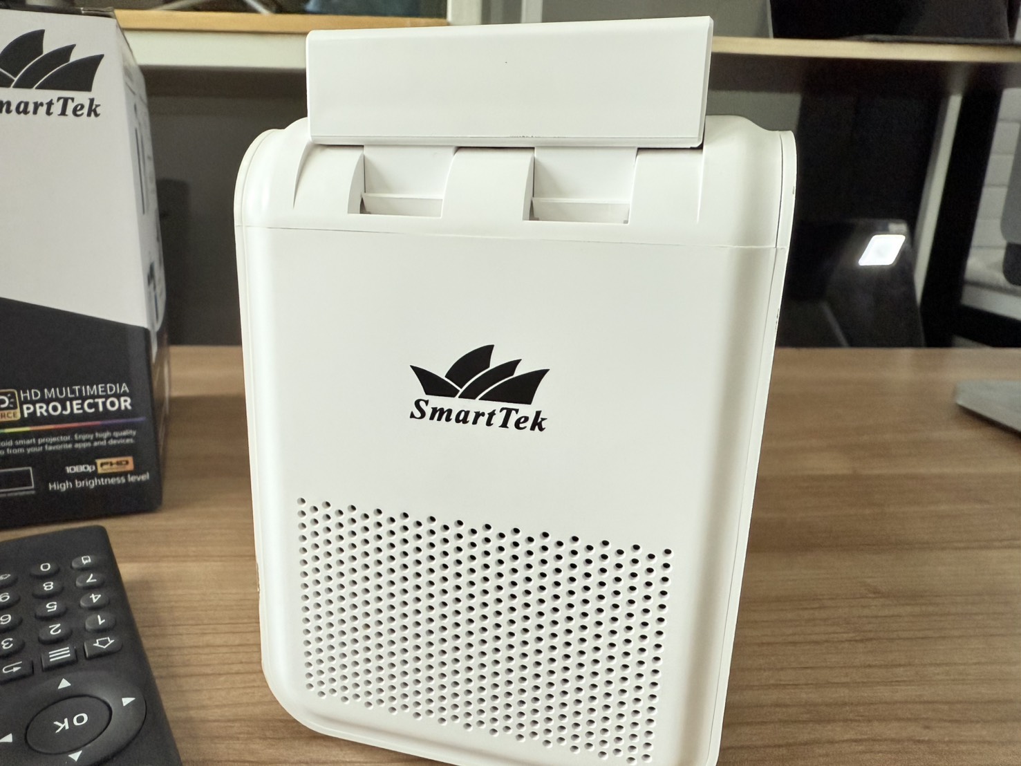 Projector 1920Px1080P (แท้) SmartTek CSCMP-1080-1 Projector + Adapter