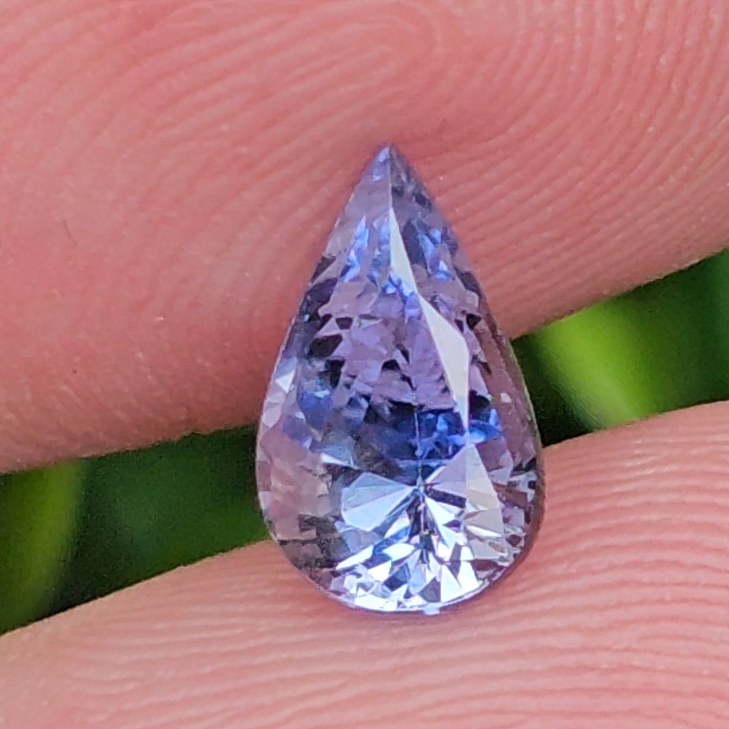 พลอย ไพลิน (Blue Sapphire) 1.55 กะรัต (Cts.) ดิบ (Unheated) พร้อมใบเซอร์ พลอยแท้ อัญมณีมงคลประจําวันเกิด เครื่องประดับพลอย