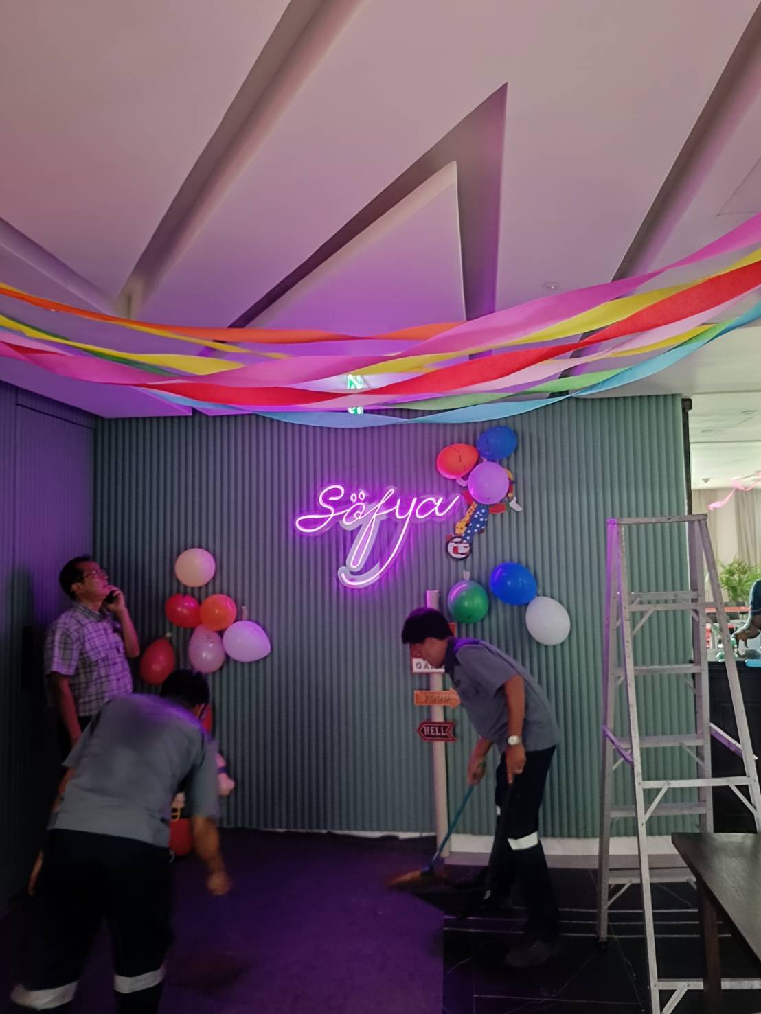 งานผลิต-ติดตั้ง ป้ายไฟนีออนดัดled flex แสงสีม่วง #ป้ายภูเก็ต