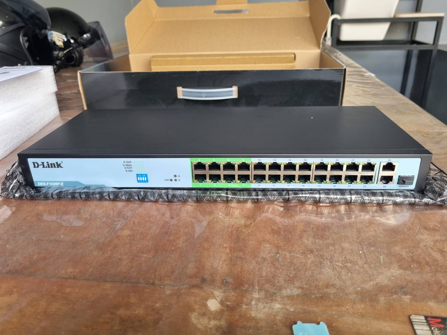 D-Link DES-F1026P-E 250M 24-Port 10/100 PoE/PoE+