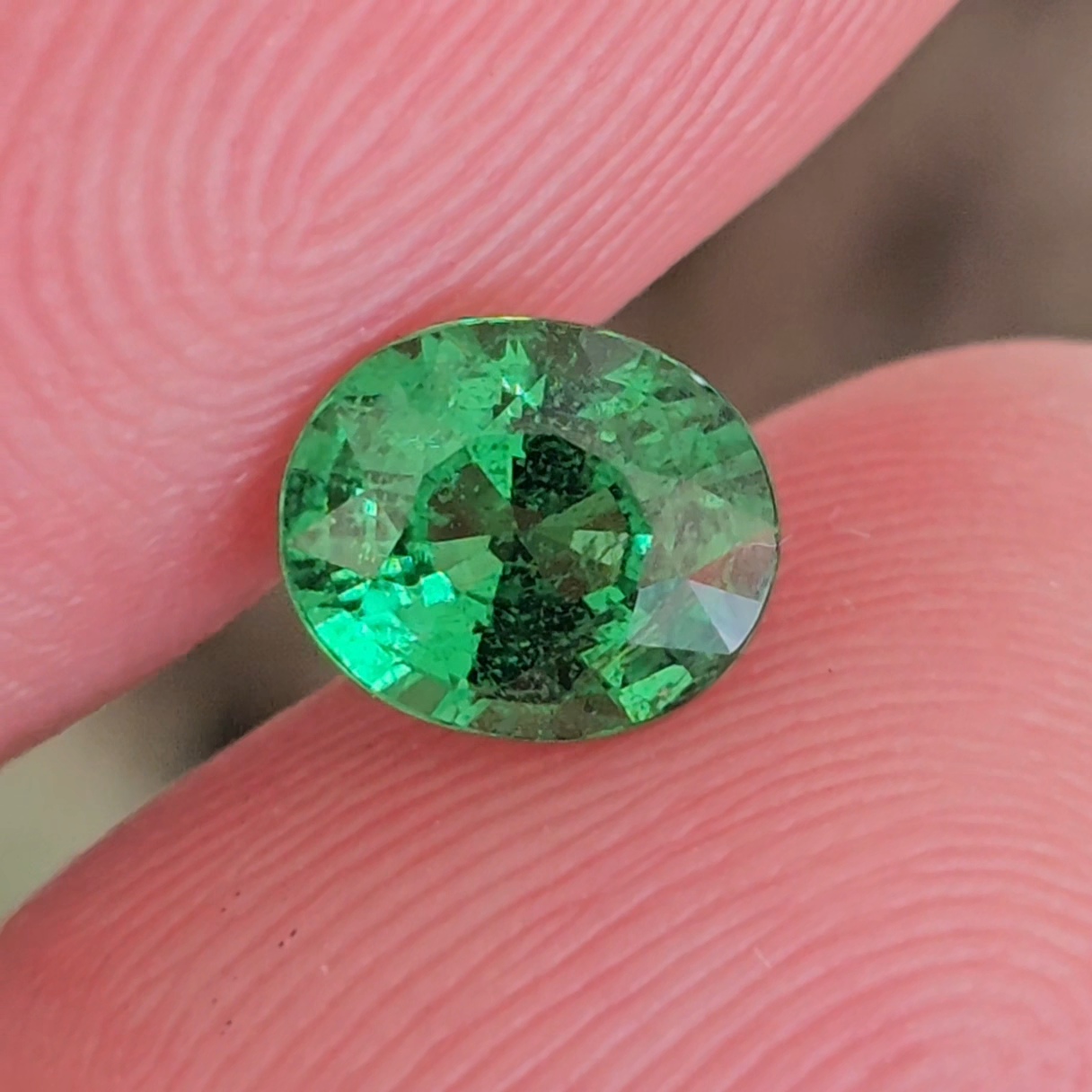 พลอย ซาโวไรท์ Tsavorite Garnet 1.06 กะรัต (Cts.) ดิบ Unheated พร้อมใบเซอร์ อัญมณีมงคลประจําวันเกิด เครื่องประดับพลอย