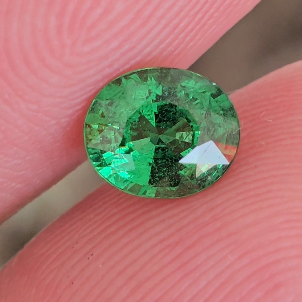 พลอย ซาโวไรท์ Tsavorite Garnet 1.06 กะรัต (Cts.) ดิบ Unheated พร้อมใบเซอร์ อัญมณีมงคลประจําวันเกิด เครื่องประดับพลอย