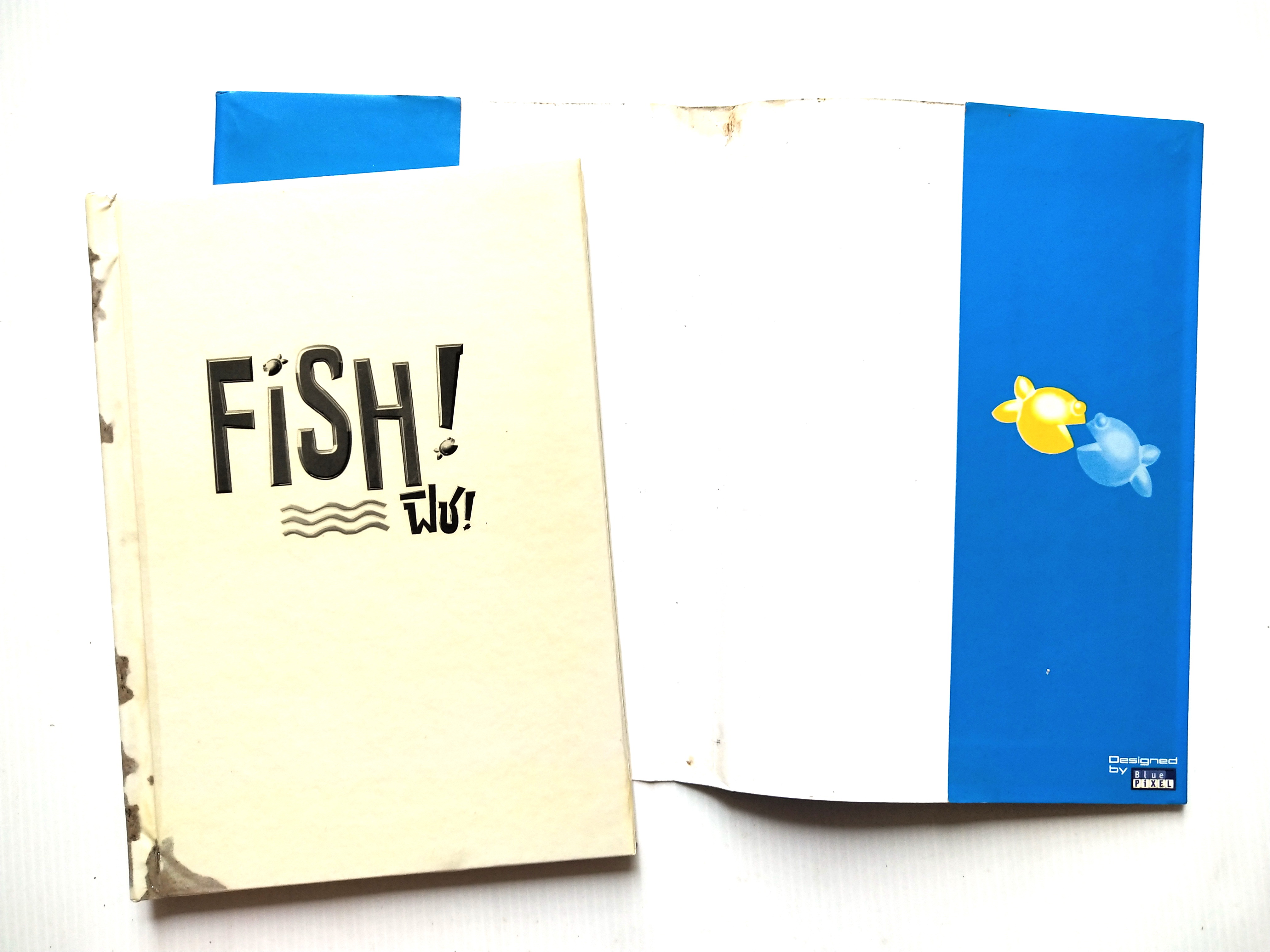 หนังสือขายดีที่อ่านแล้ววางไม่ลง***มีตำหนิตามภาพ พิชเทล Fish Tale ปาฏิหาริย์แห่งความสำเร็จพัฒนาความสุขให้กับชีวิต ”ด้วยเรื่องหวานๆ คาวๆ จากตลาดปลาซีแอตเติ้ล ที่จะทำให้คุณตกหลุมรักงานที่คุณทำทุกๆ วัน ไม่ว่ามันจะเป็นงานที่หนักหน่วงหรือน่าเบื่อขนาดไหน โดย สตี